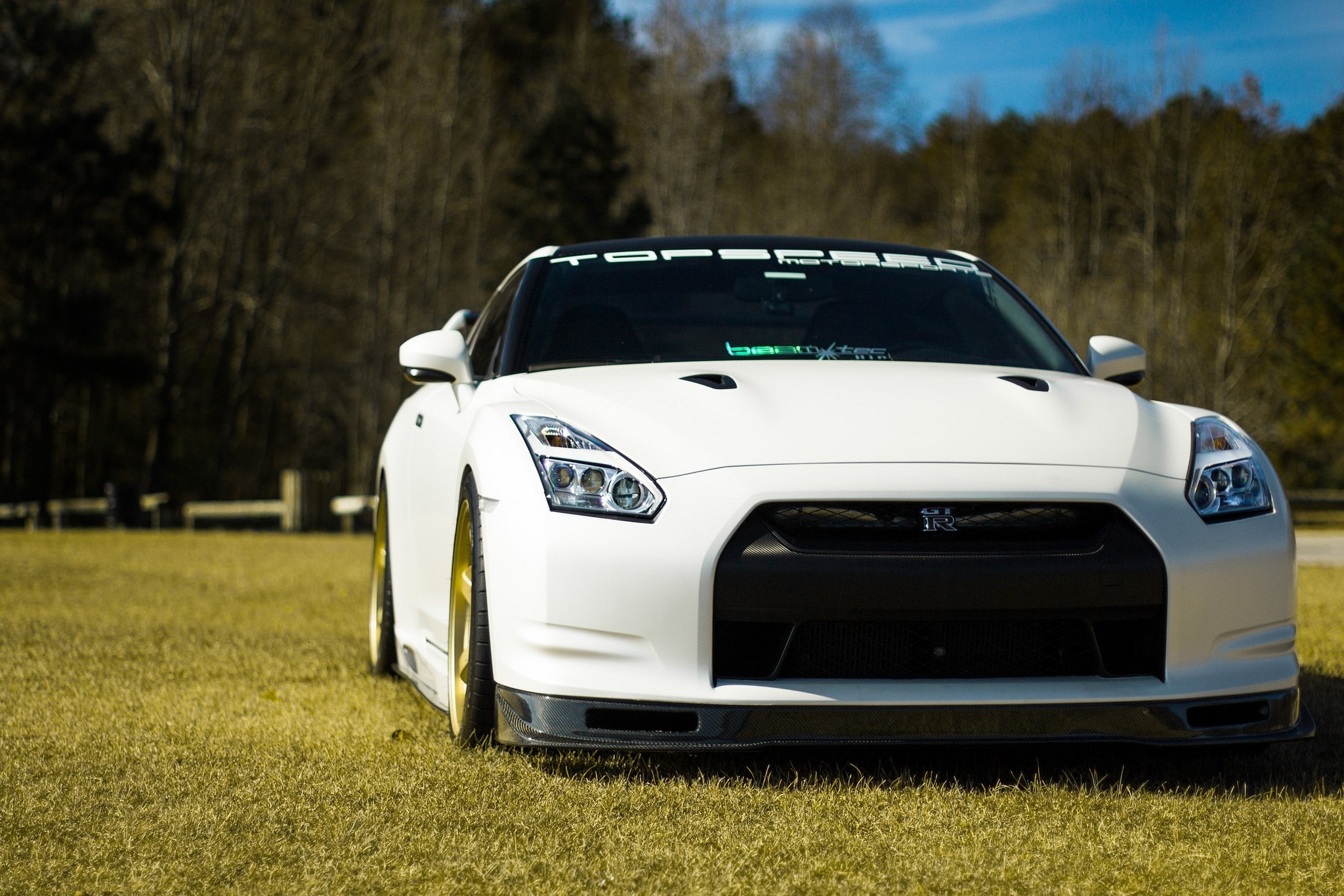 Gtr 4 отзывы. Nissan GTR r35. Ниссан ГТР 35. Nissan GTR r35 Tuning. Nissan GTR r35 Nismo White Tuning.