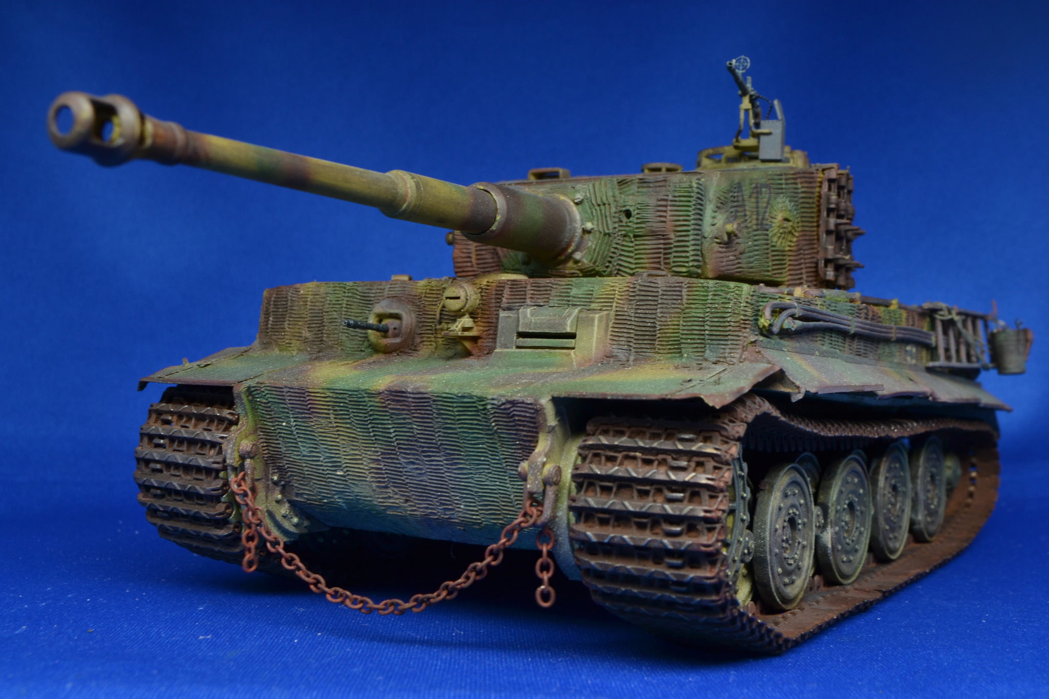 Танк тигр видео. Танки тигр. Немецкий танк тигр. Тяжелый танк тигр. Немецкий танк игрушка.