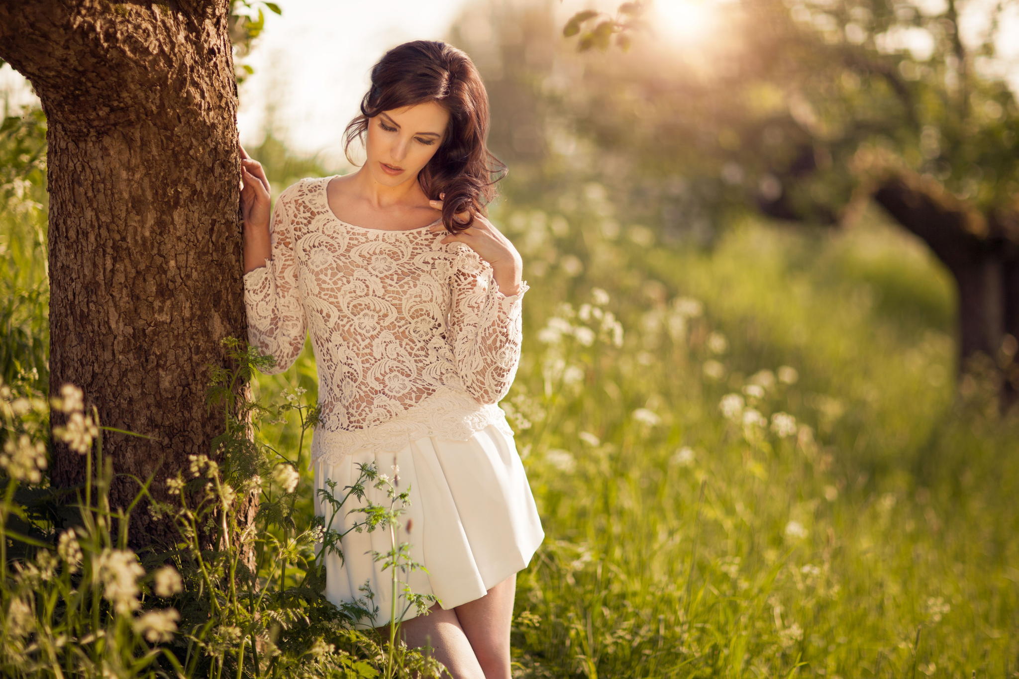 Красивая женщина нравится. Фотосессия на природе. Девушка в платье летнем. Фотосессия намприродн. Фотосессия девушки на природе.