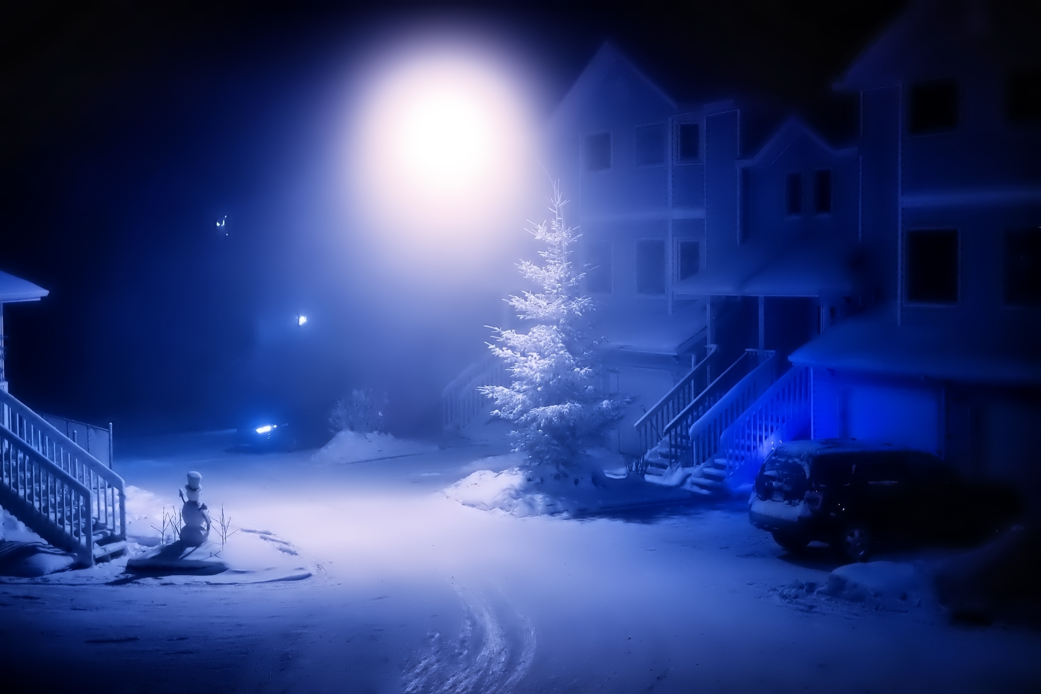 Картинки снега ночь. Зима ночь. Зимняя ночь в городе. Снег ночью. Сугробы ночью.