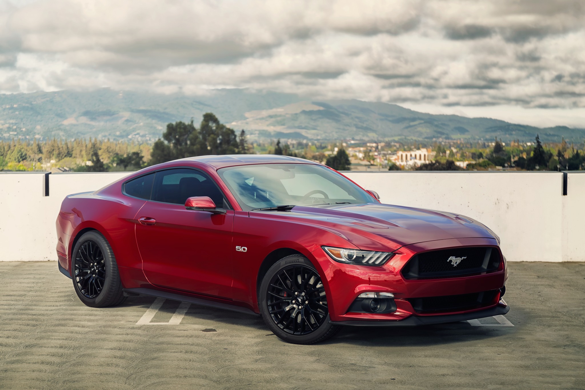 Ford Mustang 2015 красный