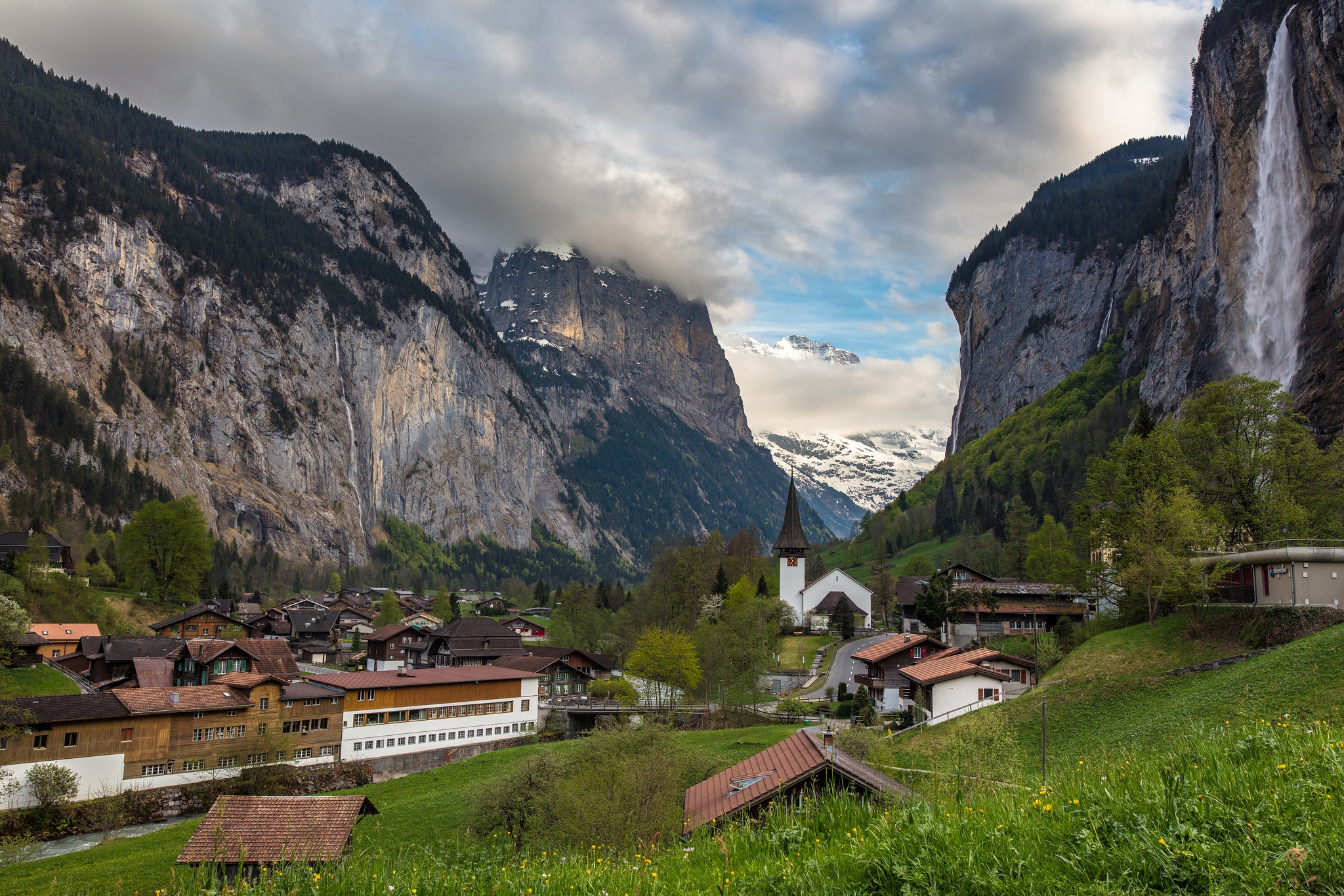 Обои горы, Switzerland, швейцария, Lauterbrunnen на телефон и рабочий стол,  раздел пейзажи, разрешение 2048x1365 - скачать