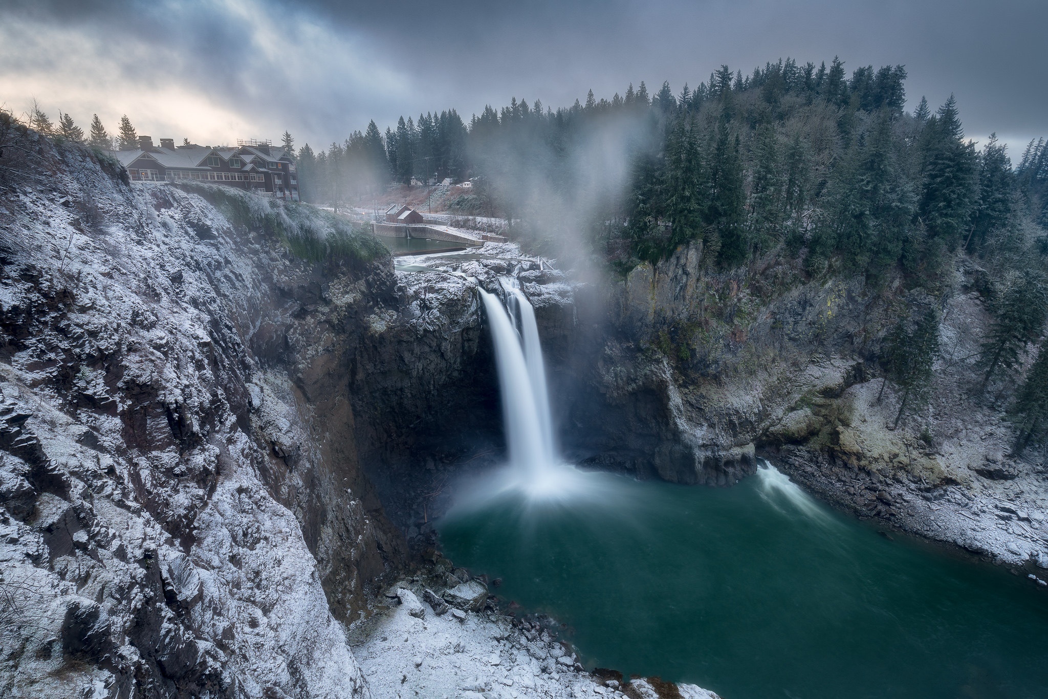 Winter falls. Сноквалми штат Вашингтон. Вашингтон штат водопад Сноквалми. Вашингтон Сноквалми штат Сноквалми. Водопад Сноквалми Вашингтон зимой.