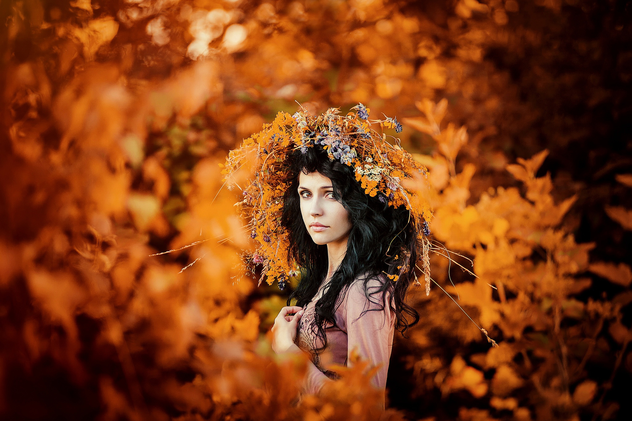 Красивые женщины осень. Женщина осень. Осенний портрет. Красавица осень. Осенняя девушка.