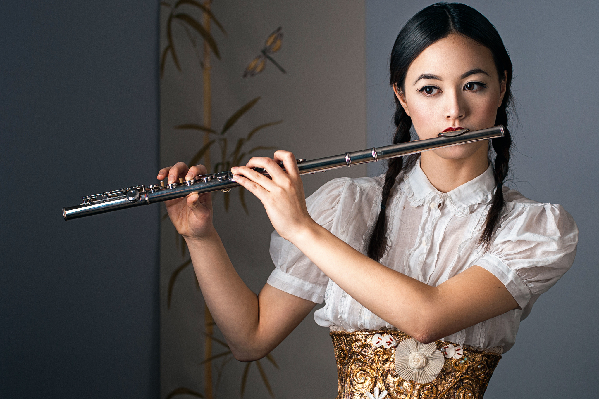 Uzbek musiqa. Флейта бансури музыкальный инструмент. Тан Цзюньцяо флейта. Юлиана Падалко флейта.