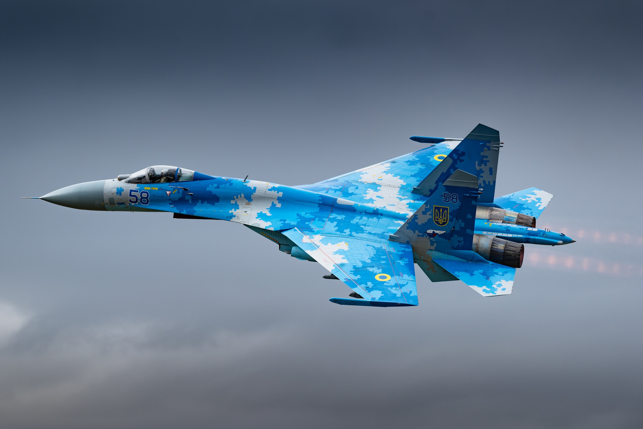 Обои полет, истребитель, многоцелевой, Flanker, Су-27 на телефон и рабочий  стол, раздел авиация, разрешение 2048x1367 - скачать