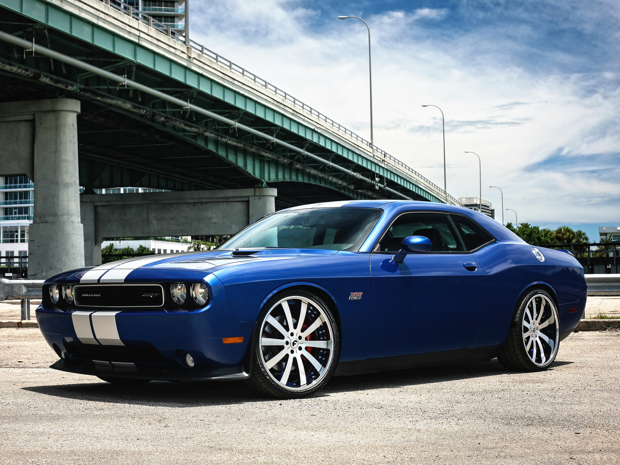 Dodge challenger srt 8. Dodge Challenger srt8 Red. Dodge Challenger srt8 2016. Додж Челленджер СРТ 8.