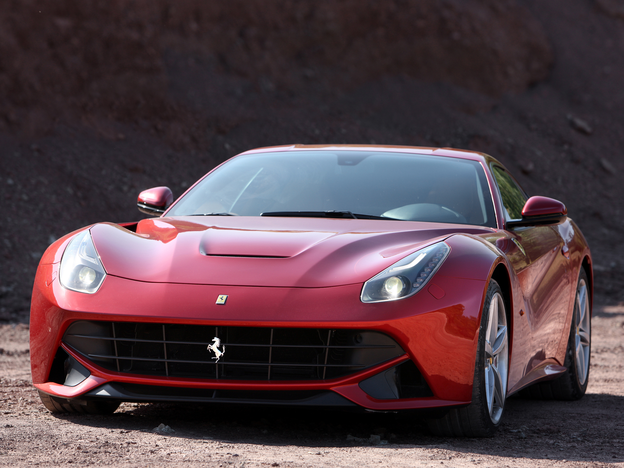 Феррари фото. Ferrari Берлинетта. Феррари ф12 Берлинетта 2020. Ferrari f12 Berlinetta Red. Феррари ф12 кабриолет.