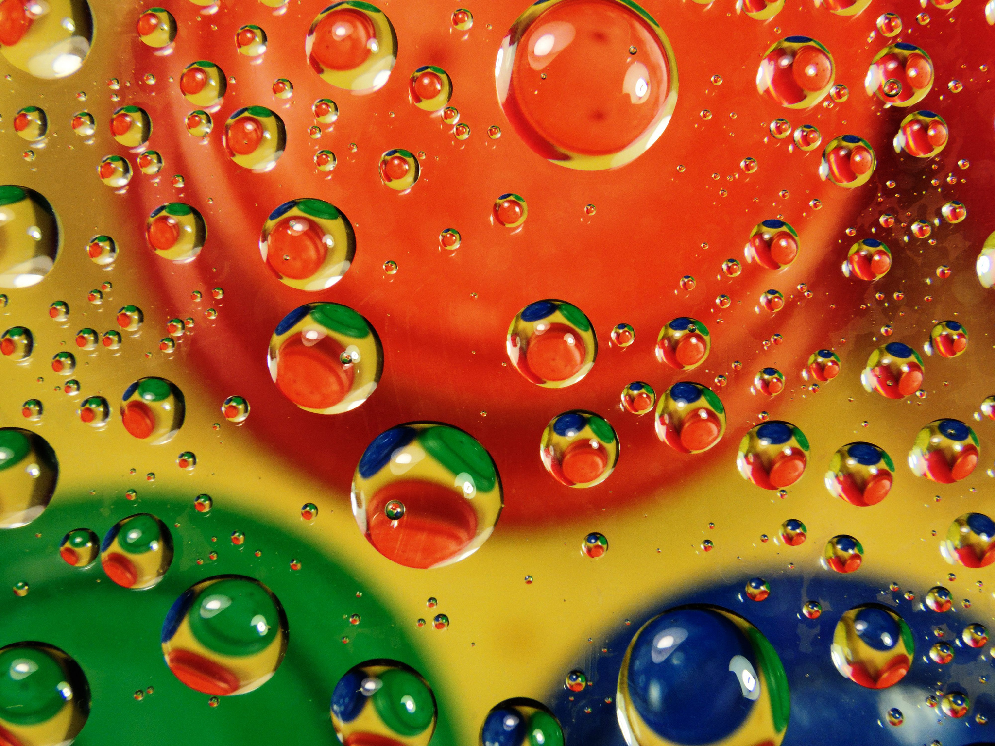 Пузырьки в масле. Обои пузыри. Цветные пузыри. Разноцветные пузырьки. Разноцветные мыльные пузыри.