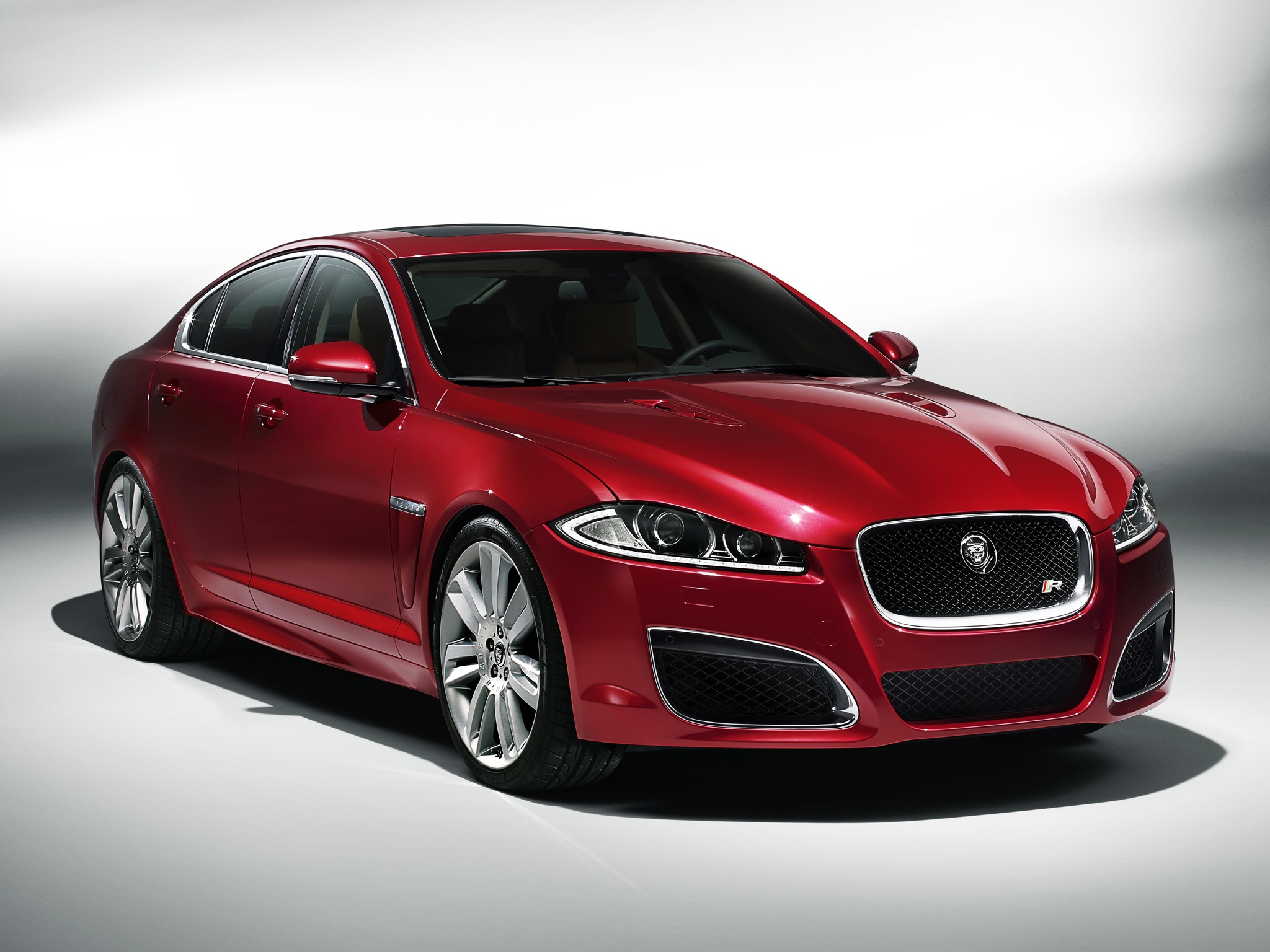 Скачать обои авто, красный, Jaguar, раздел машины в разрешении 2048x1536