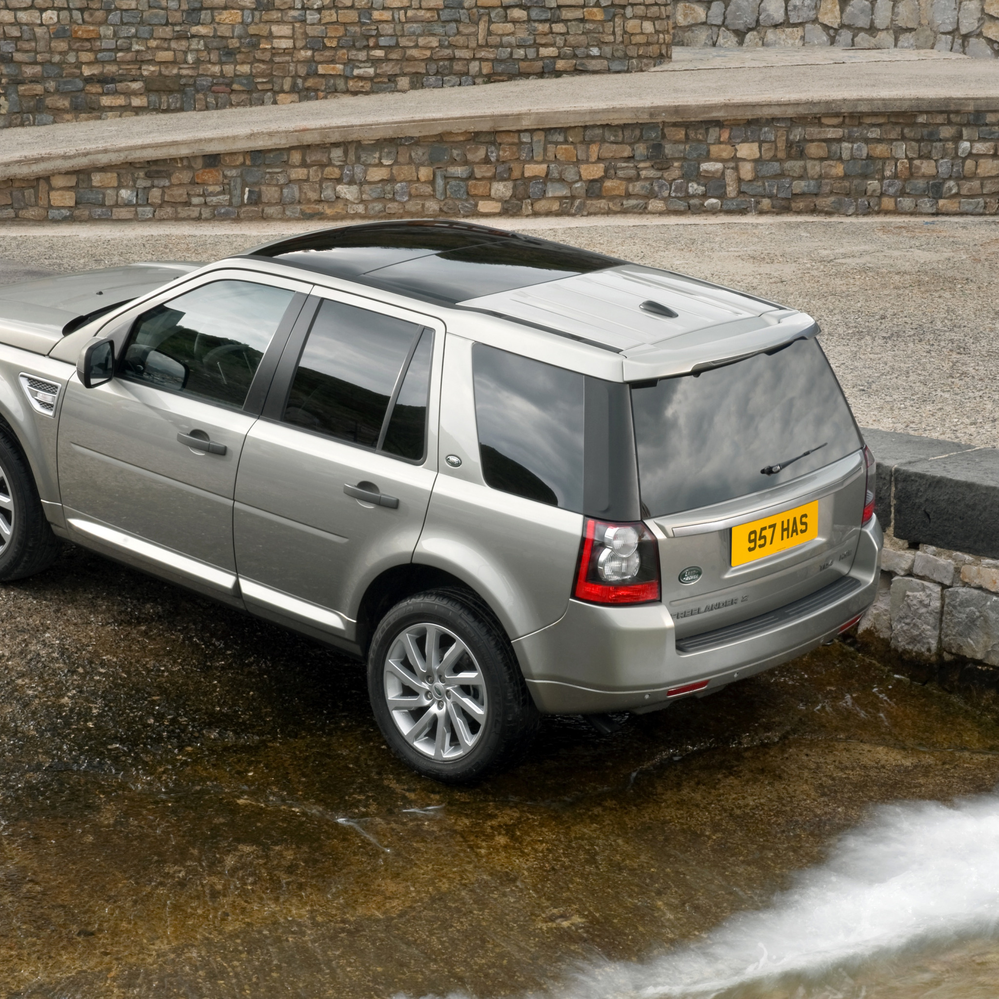 Land Rover Freelander 2 2011 салон