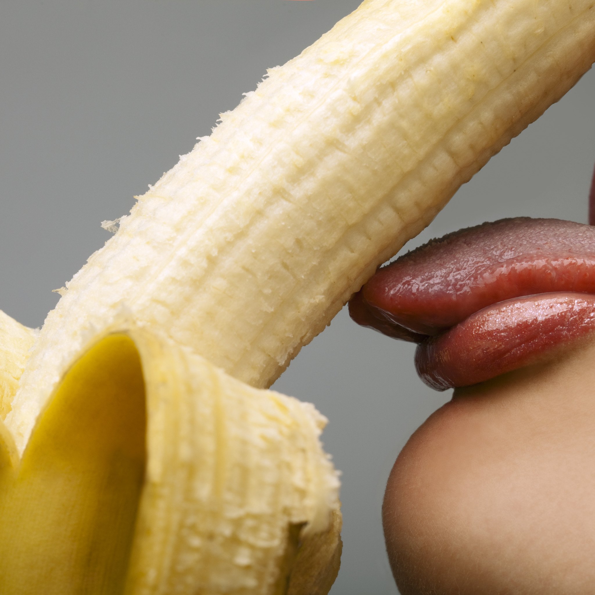 порно ест банан фото 103