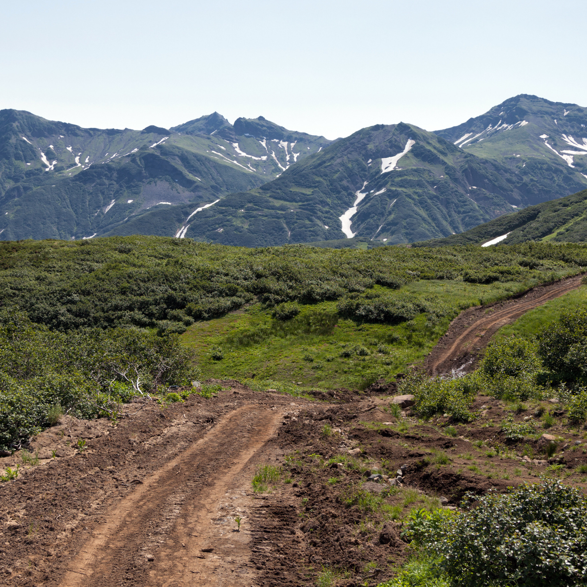 Russian mountains chain. Кавказ Камчатка. Горы. Горы России. Горная местность в России.