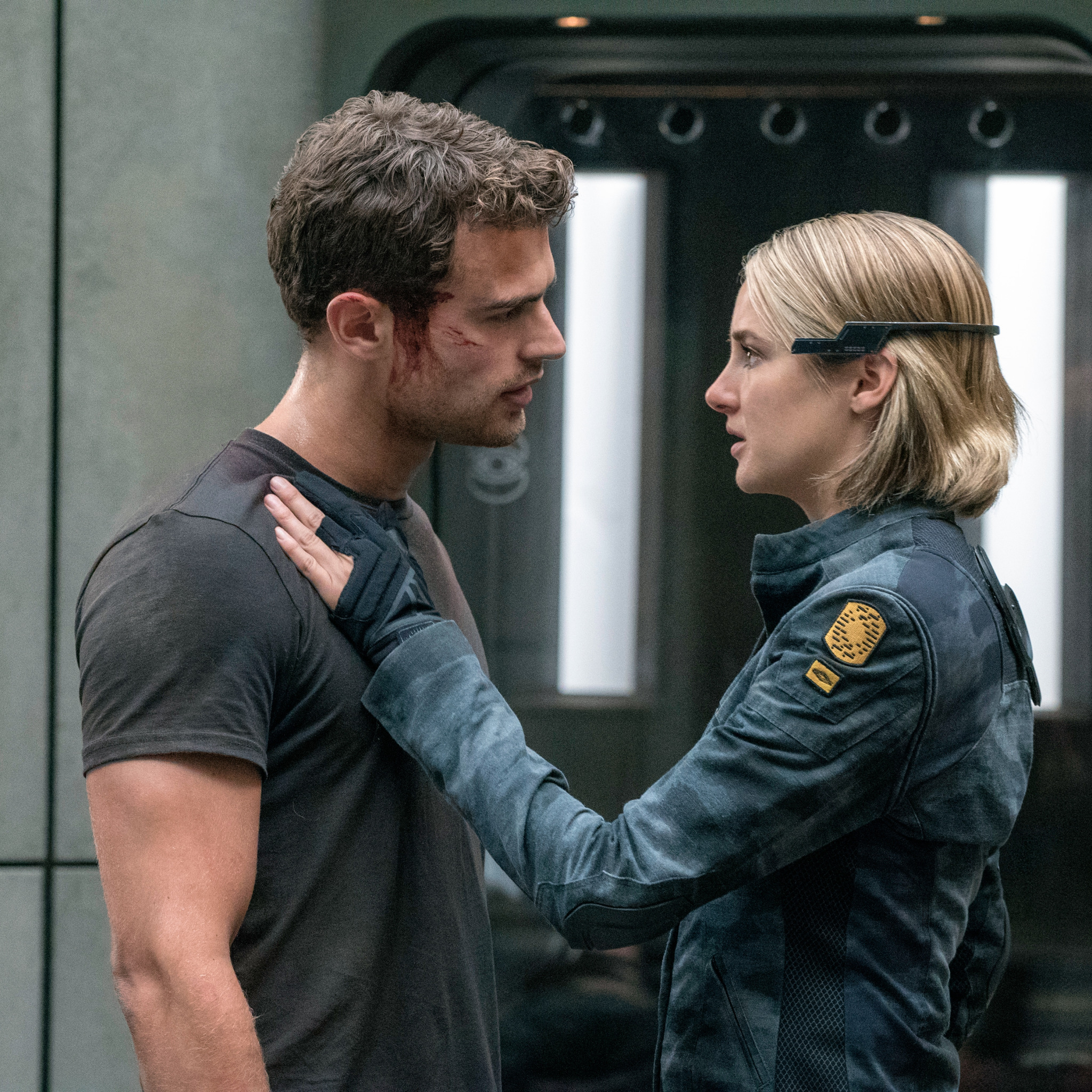 Скачать обои Theo James, Shailene Woodley, <b>Дивергент</b>, The <b>Divergent</b> Series:...