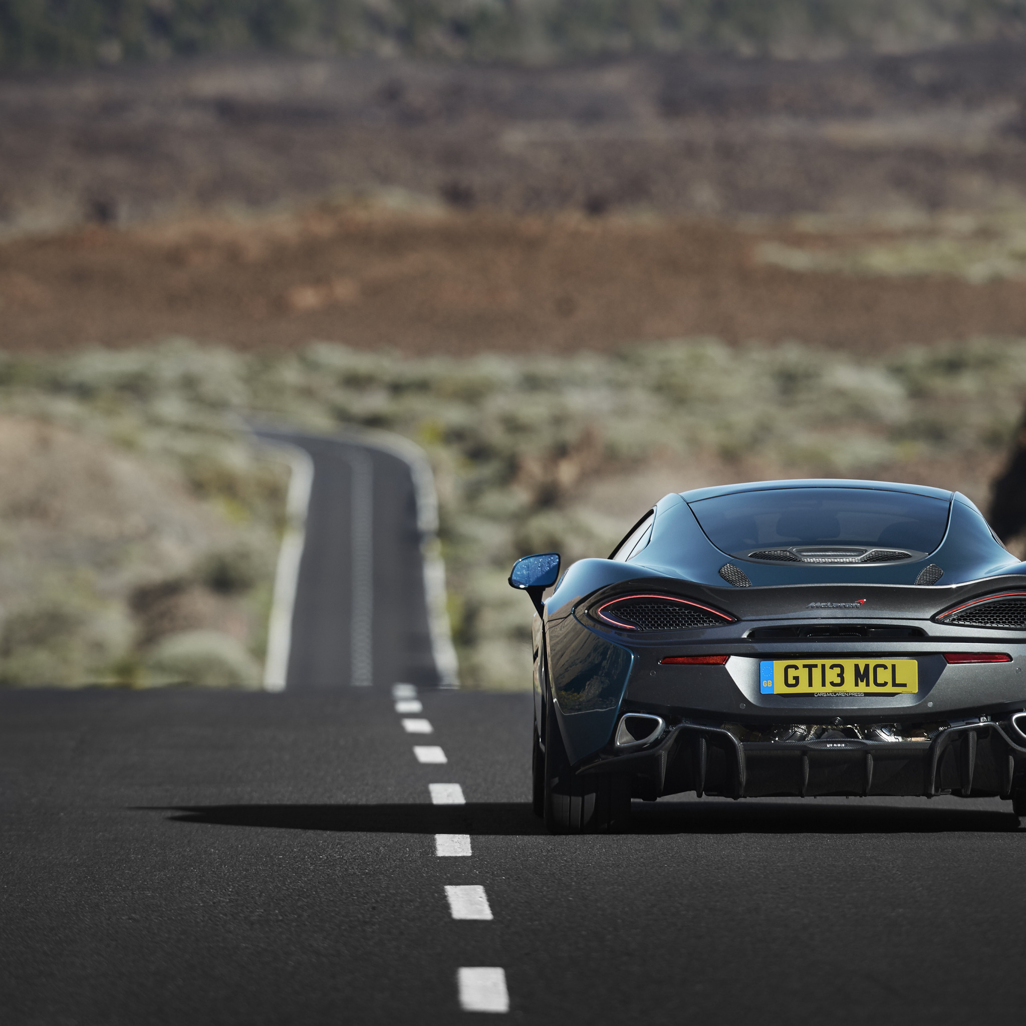 MCLAREN 570gt сзади