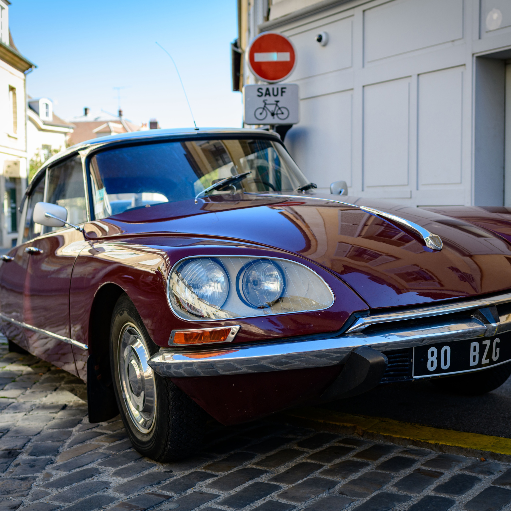 Скачать обои вид спереди, мостовая, Citroën DS, раздел citroen в разрешении  2048x2048