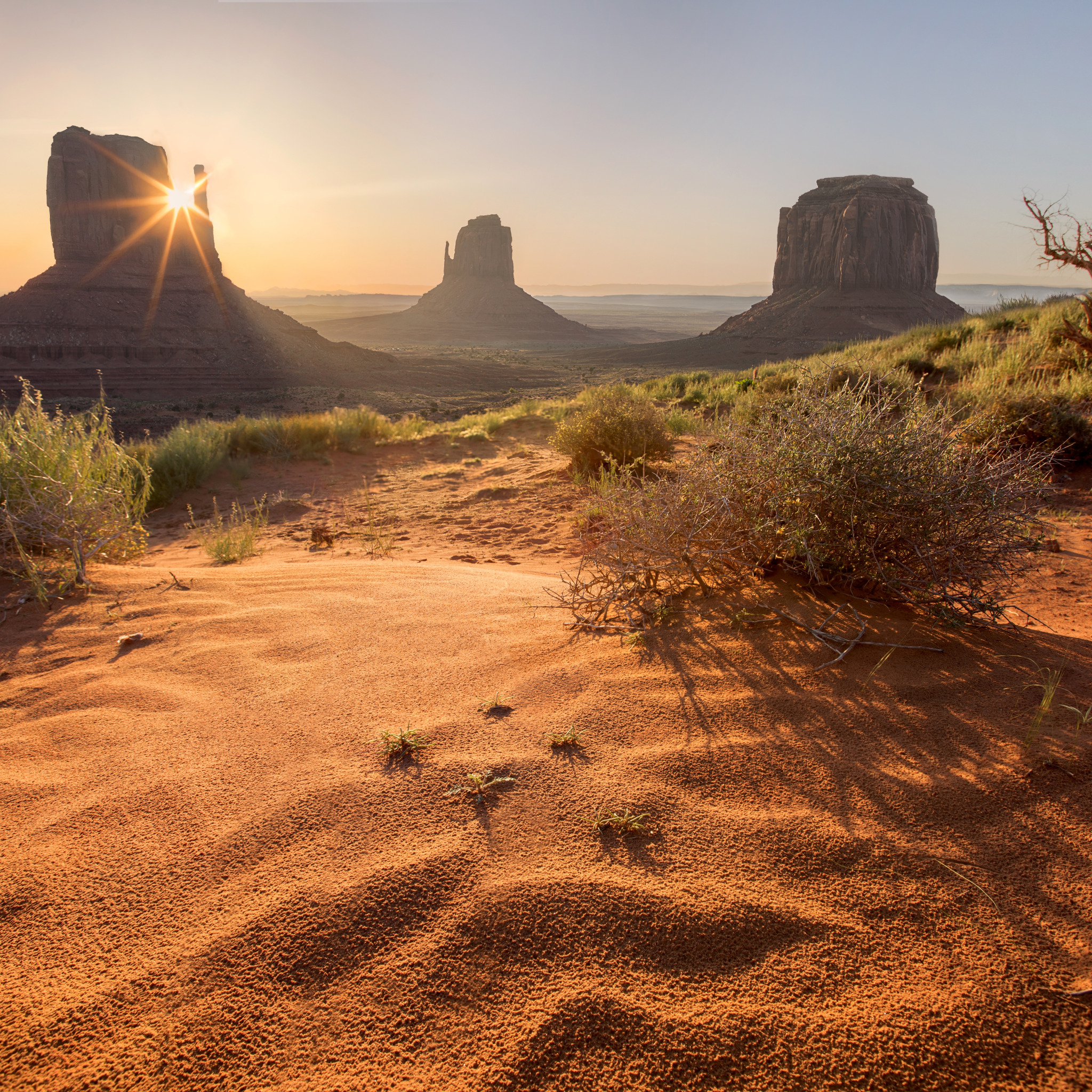 Фото desert. Долина монументов США. Долина монументов США фото. Пустыня Аризона. Долина монументов США дорога.