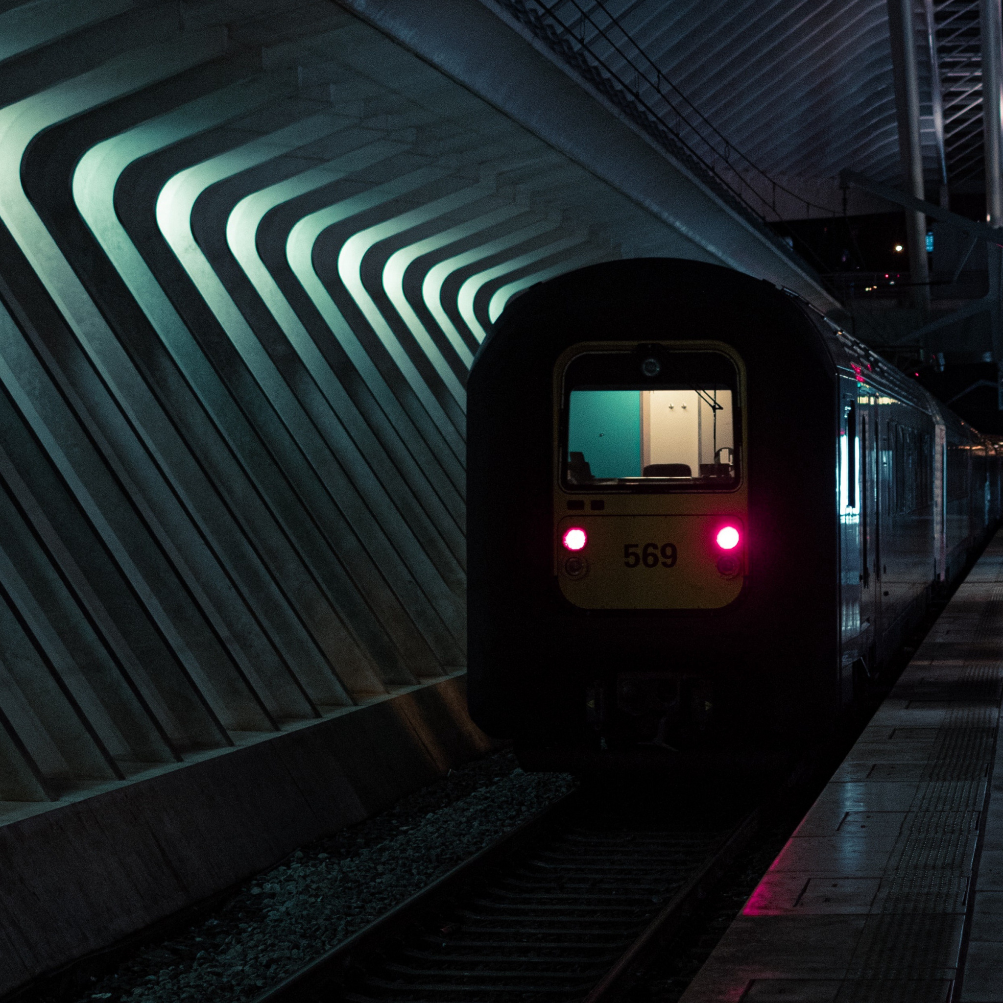Звук поезда метро