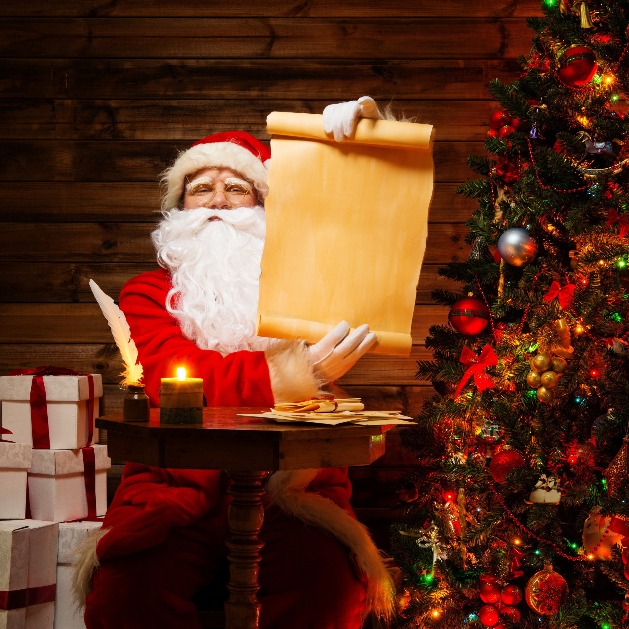 Подарки Деда Мороза. Дед Мороз и елка. Загадай подарок