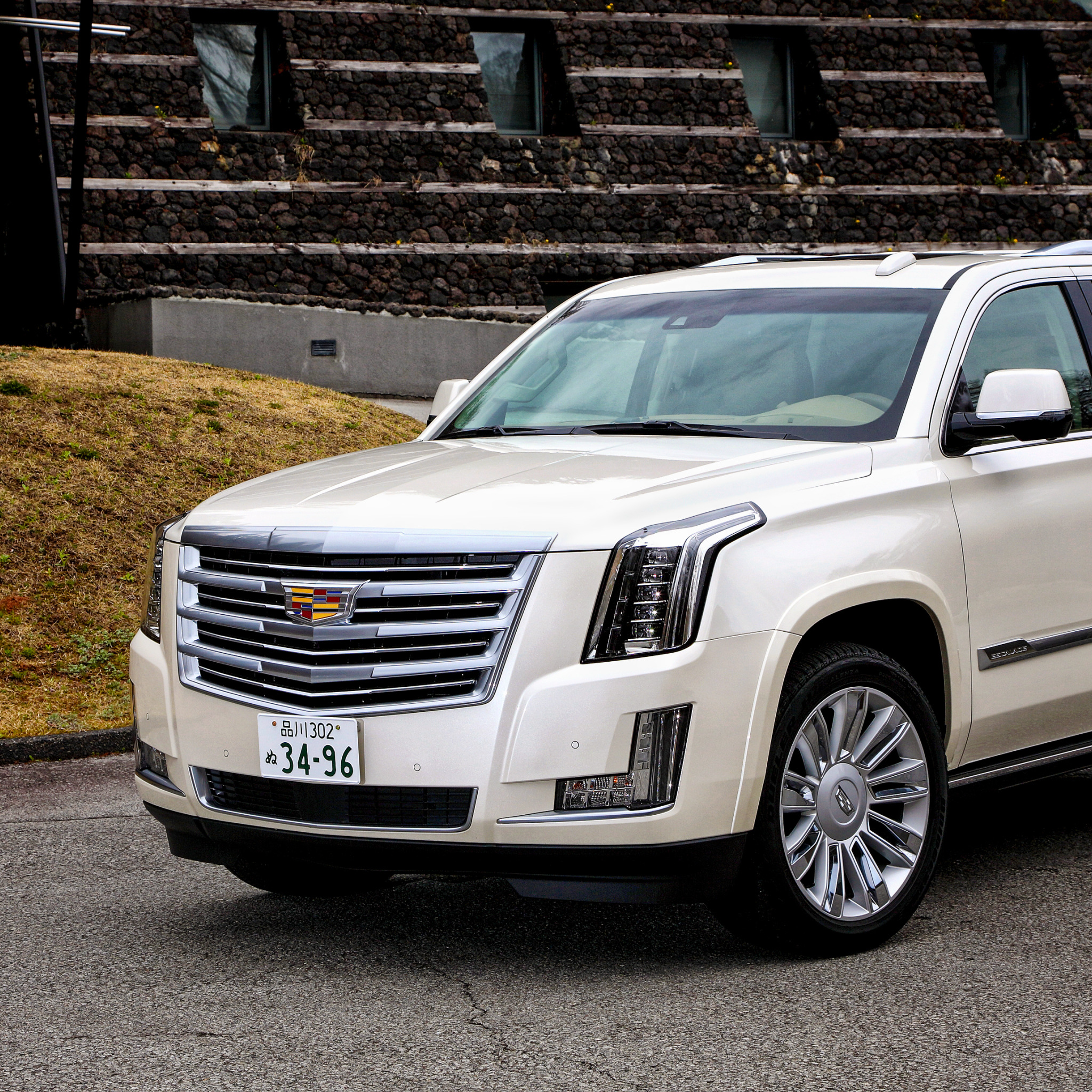 Кадиллак Эскалейд 2015 белый. Cadillac Escalade 2015. Кадиллак Эскалейд 2015. Кадиллак Эскалейд 2017.