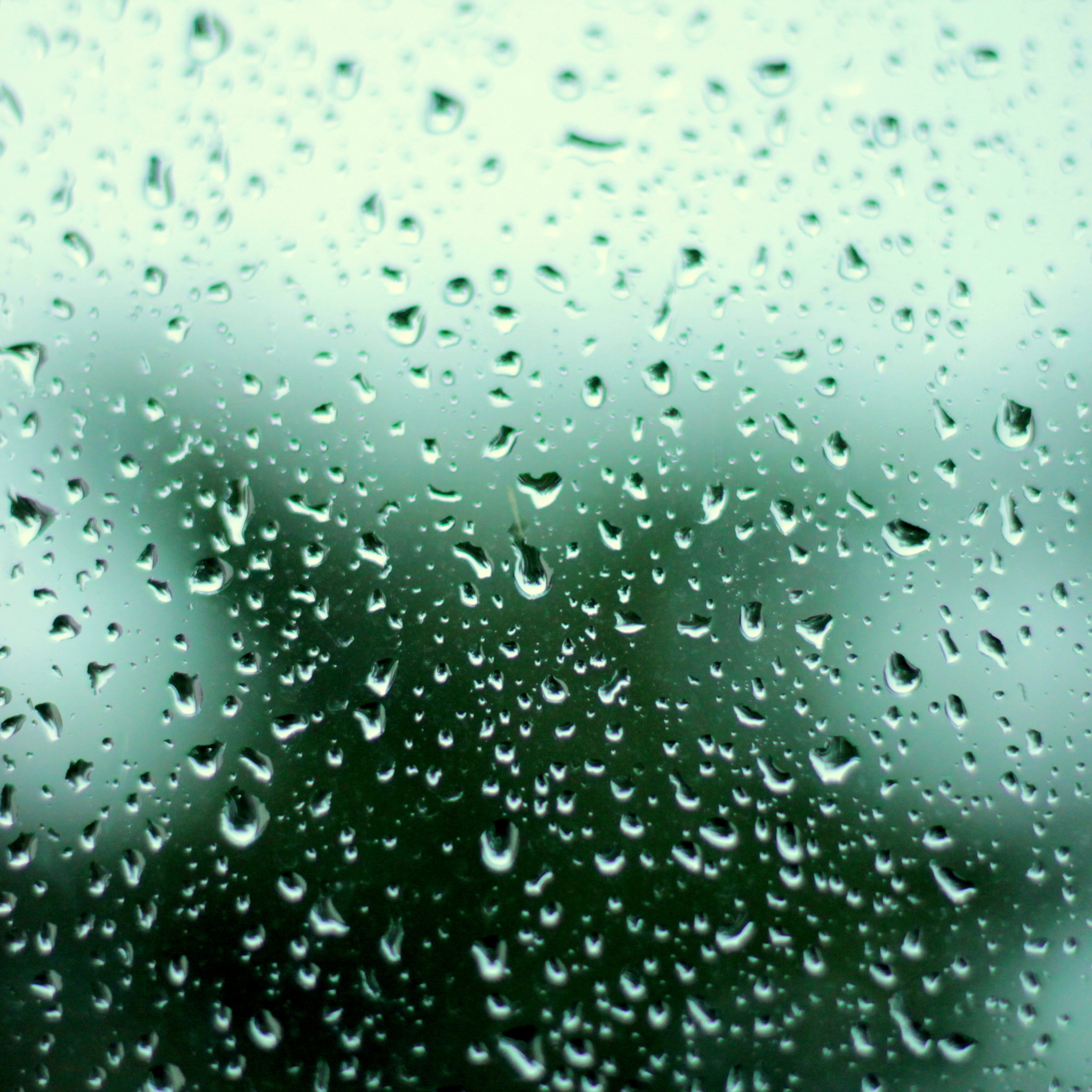 Размытое стекло. Капли на стекле. Капли дождя на стекле. Обои дождь. Вода в стекле.