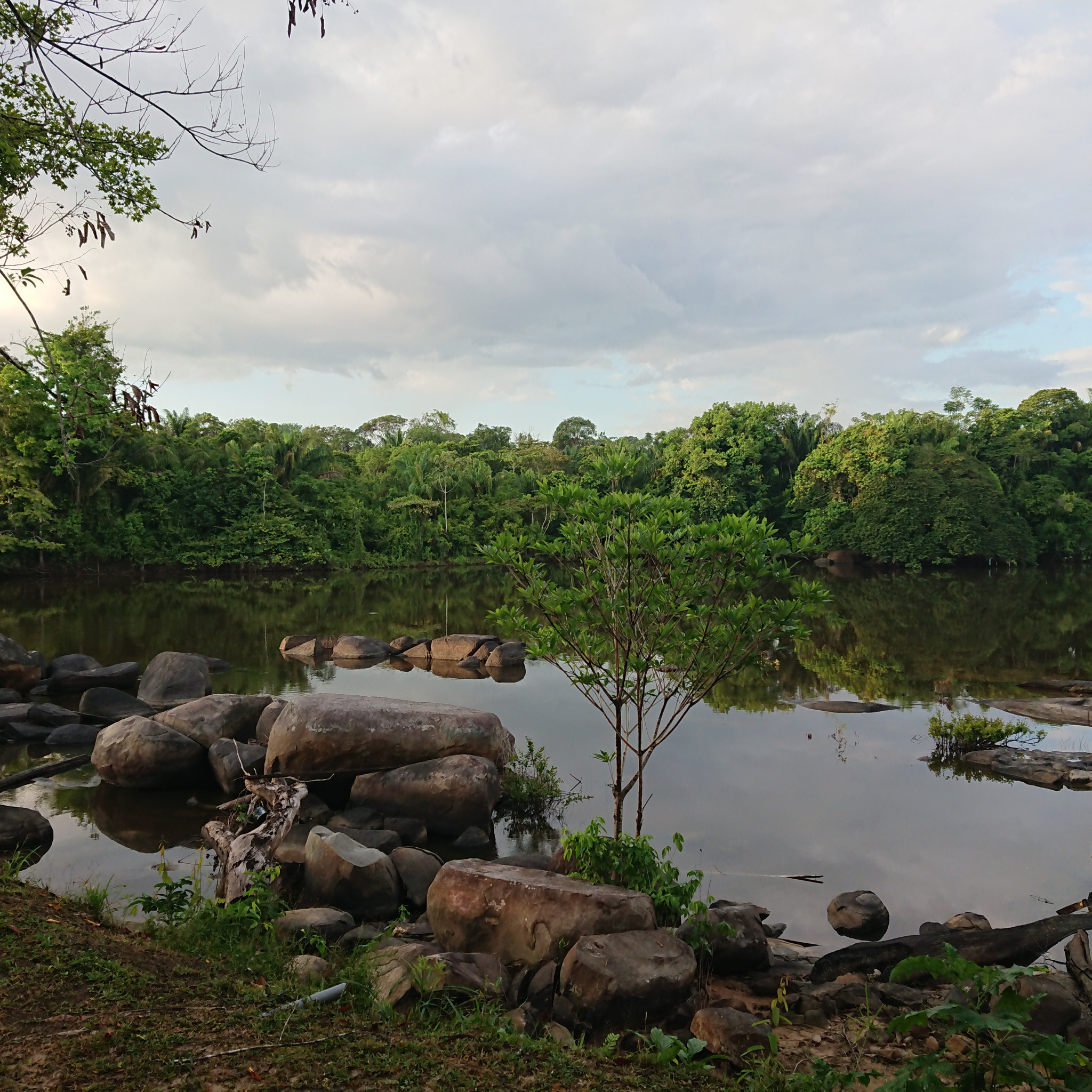 Скачать обои Resorts in Suriname, Isadou Suriname, Maroon villages in ...