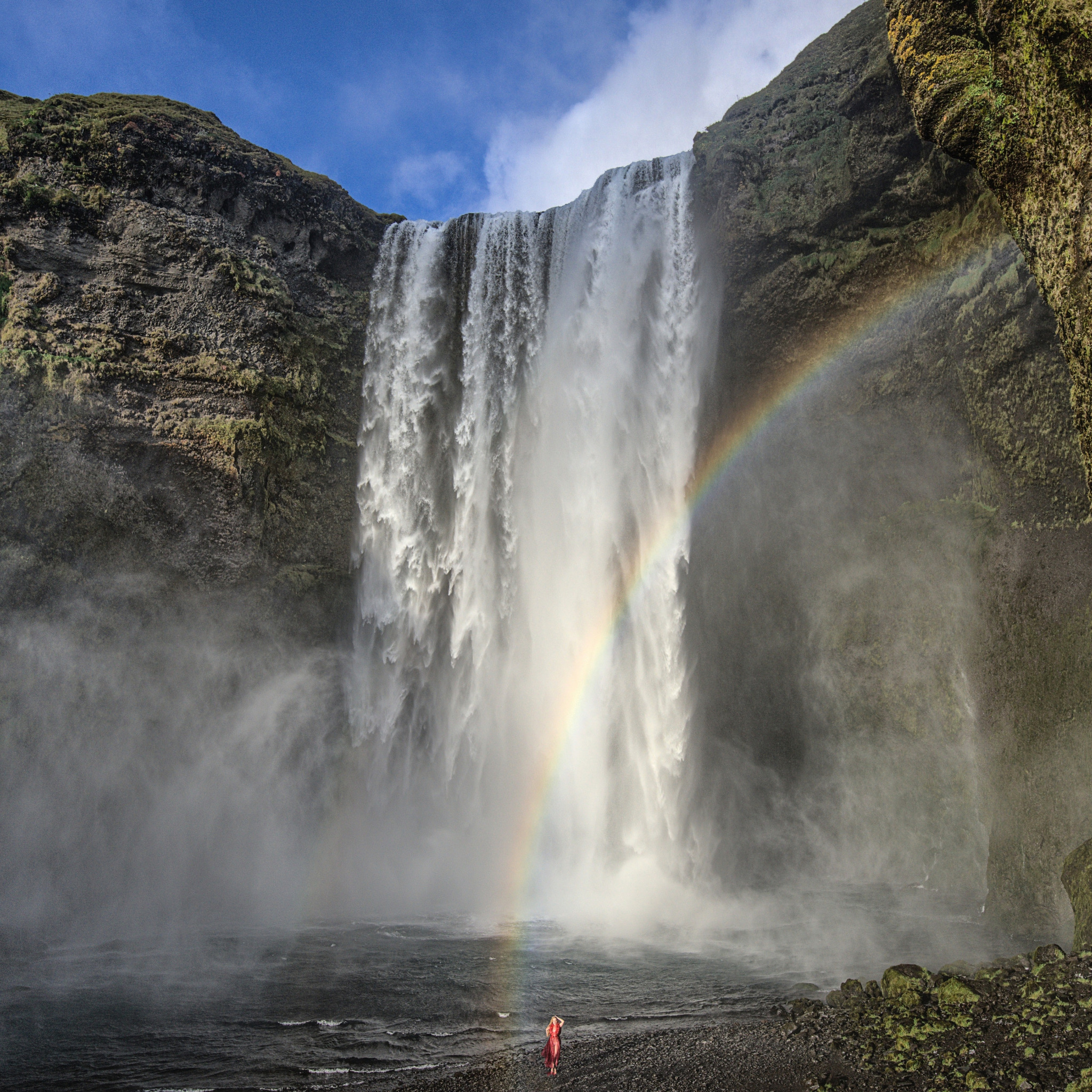 Водопад утигард. Водопад Утигорд Норвегия. Кравица водопад Радуга. Исландия водопад Радужный.