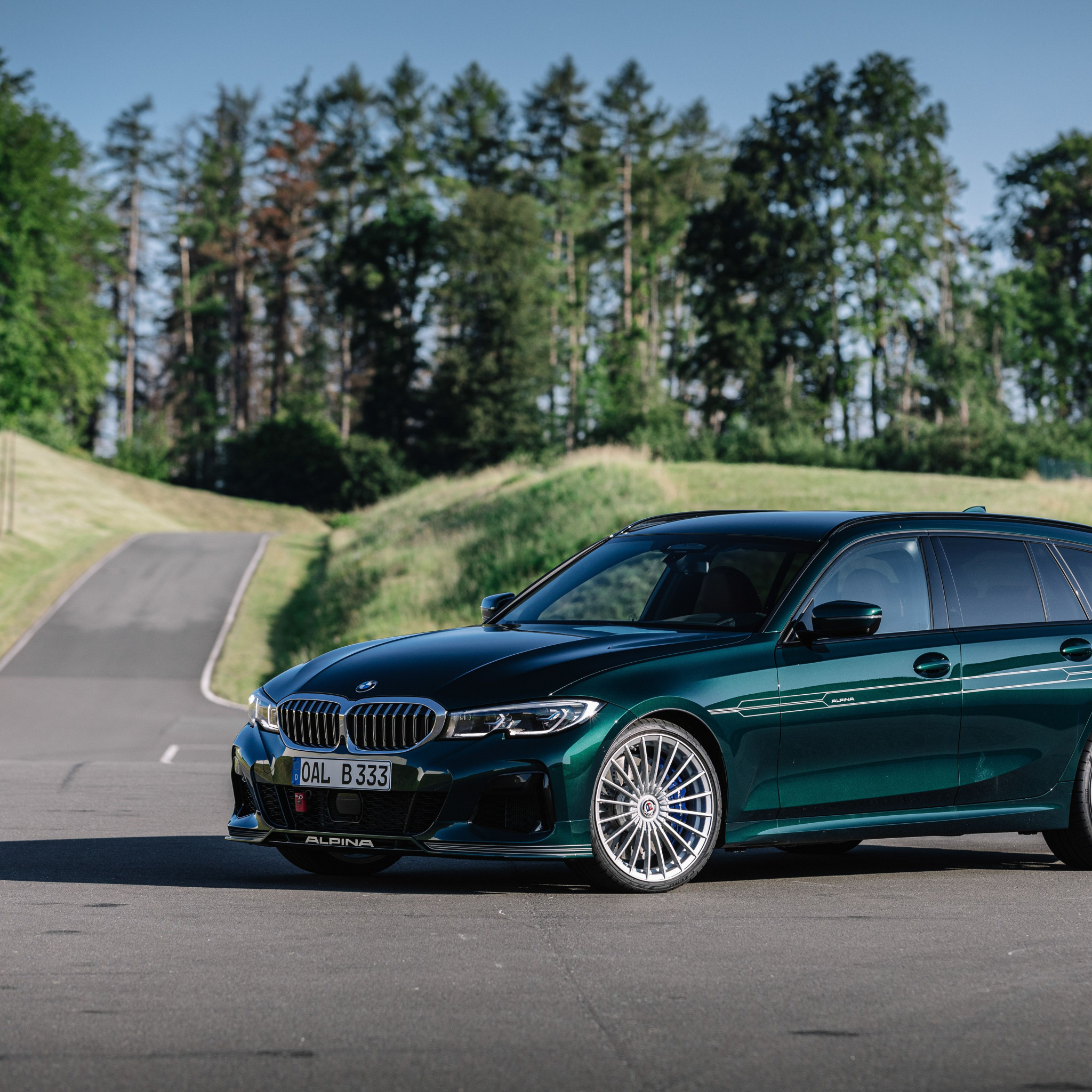 BMW Alpina b7 зеленая