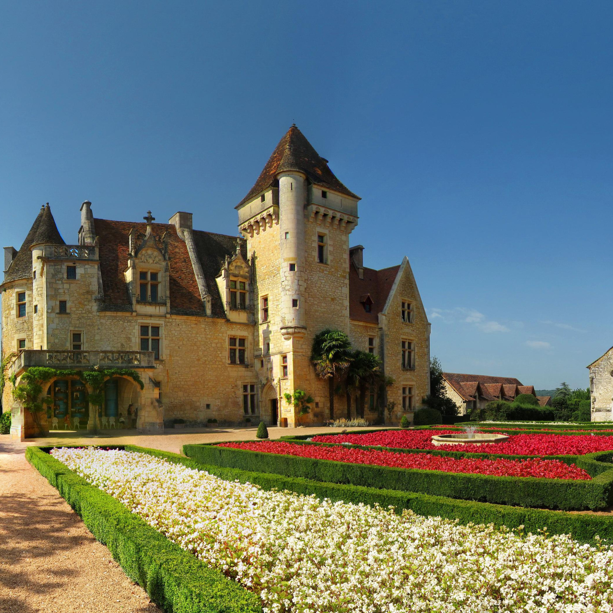 Chateau france. Замок Миландес Франция. Замок Шато Франция. Замок Бретеш Франция. Замок Пиньероль Франция.