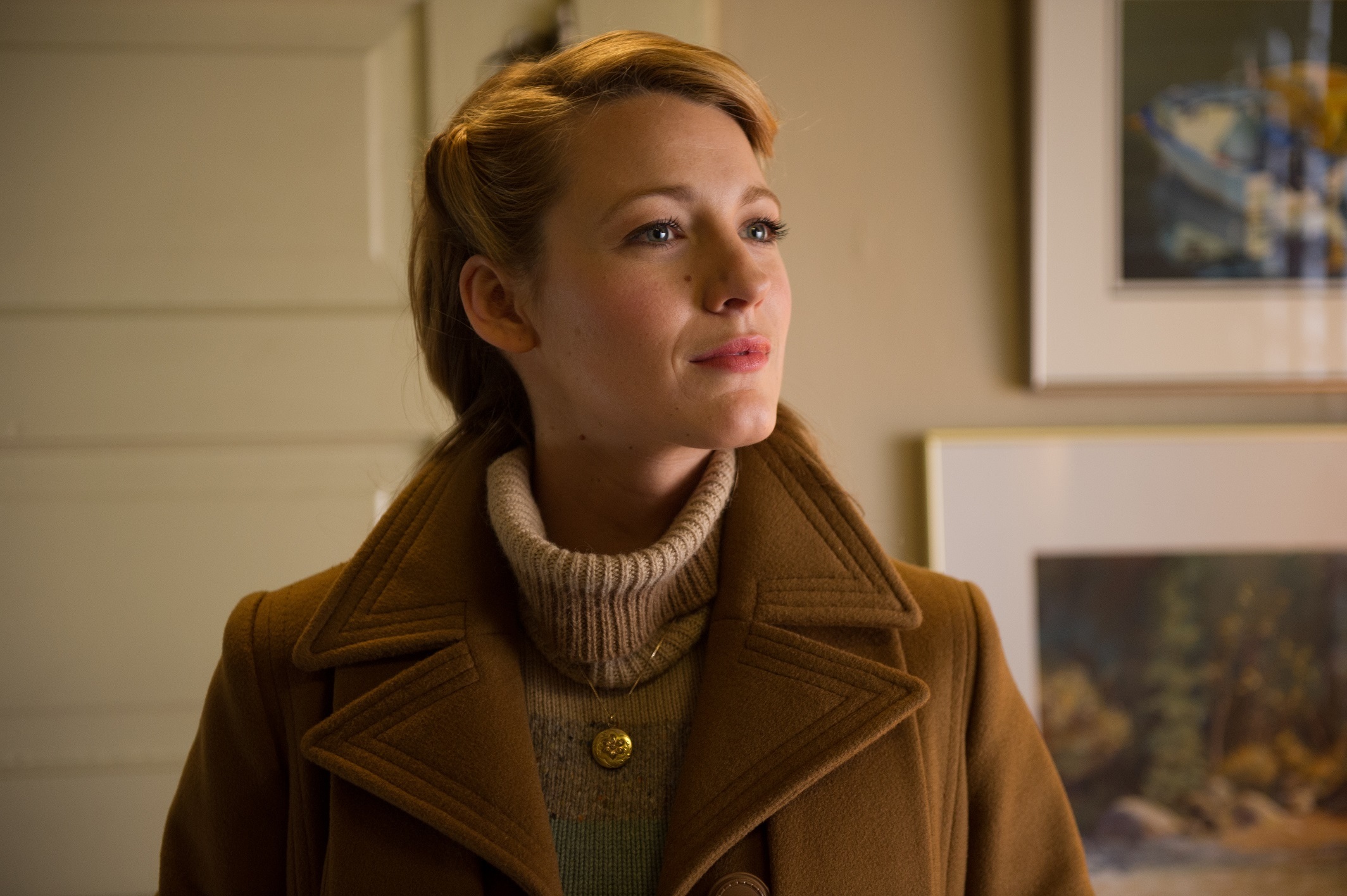 Обои улыбка, актриса, блондинка, Blake Lively, The Age of Adaline, Век  Адалин на телефон и рабочий стол, раздел фильмы, разрешение 2128x1416 -  скачать