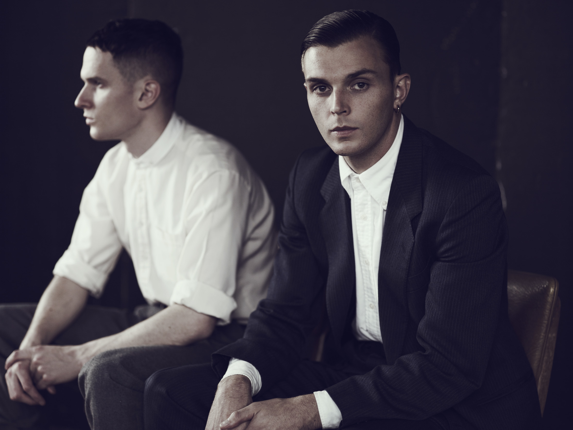 Обои группа, мужчины, великобритания, Тео Хатчкрафт, Hurts, Theo  Hutchcraft, Адам Андерсон, Adam Anderson на телефон и рабочий стол, раздел  музыка, разрешение 2360x1772 - скачать