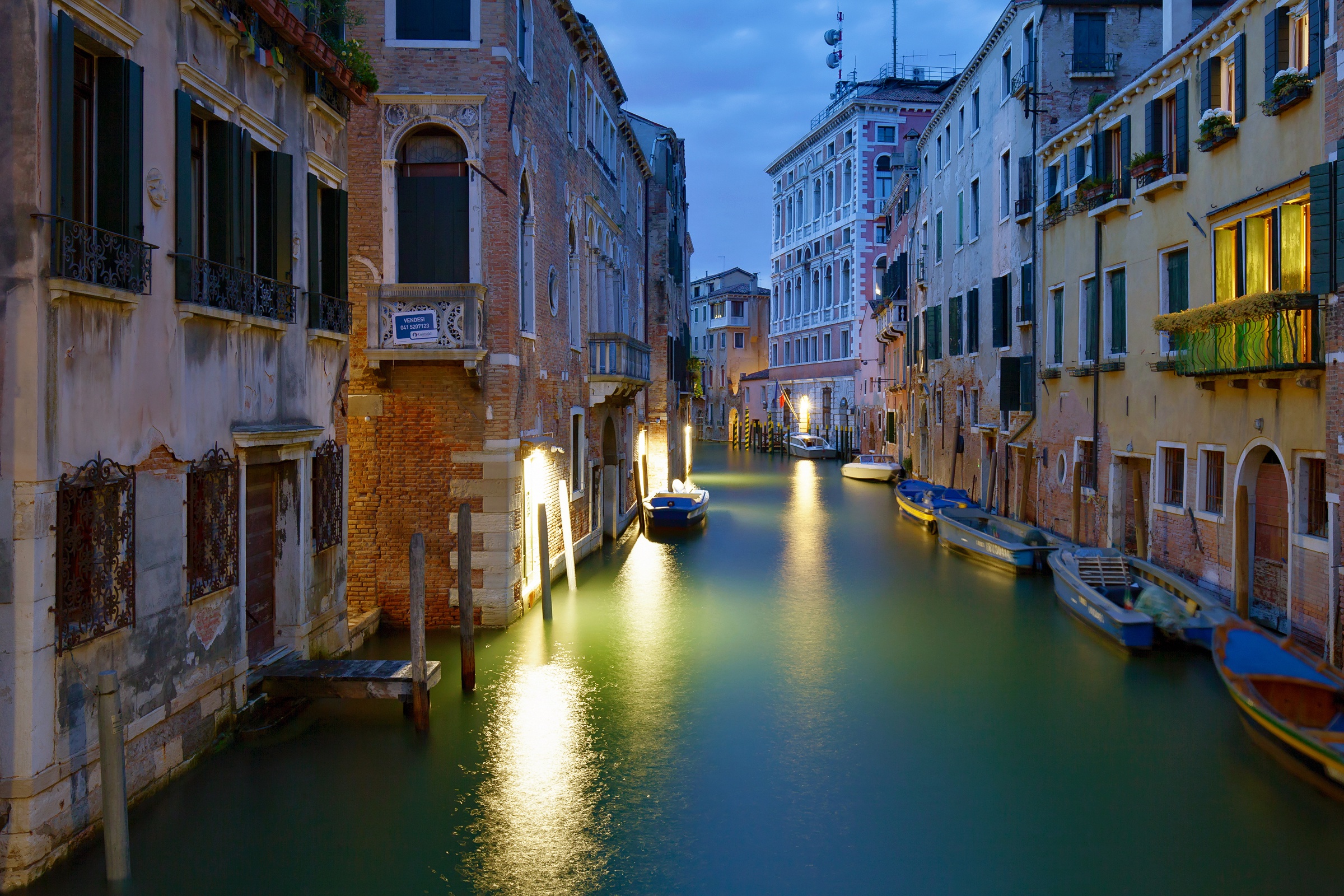 Венеция столица какого государства. Венеция. Венеция, Италия Венеция, Италия. Река в Венеции. Гарибальди Италия Венеция.