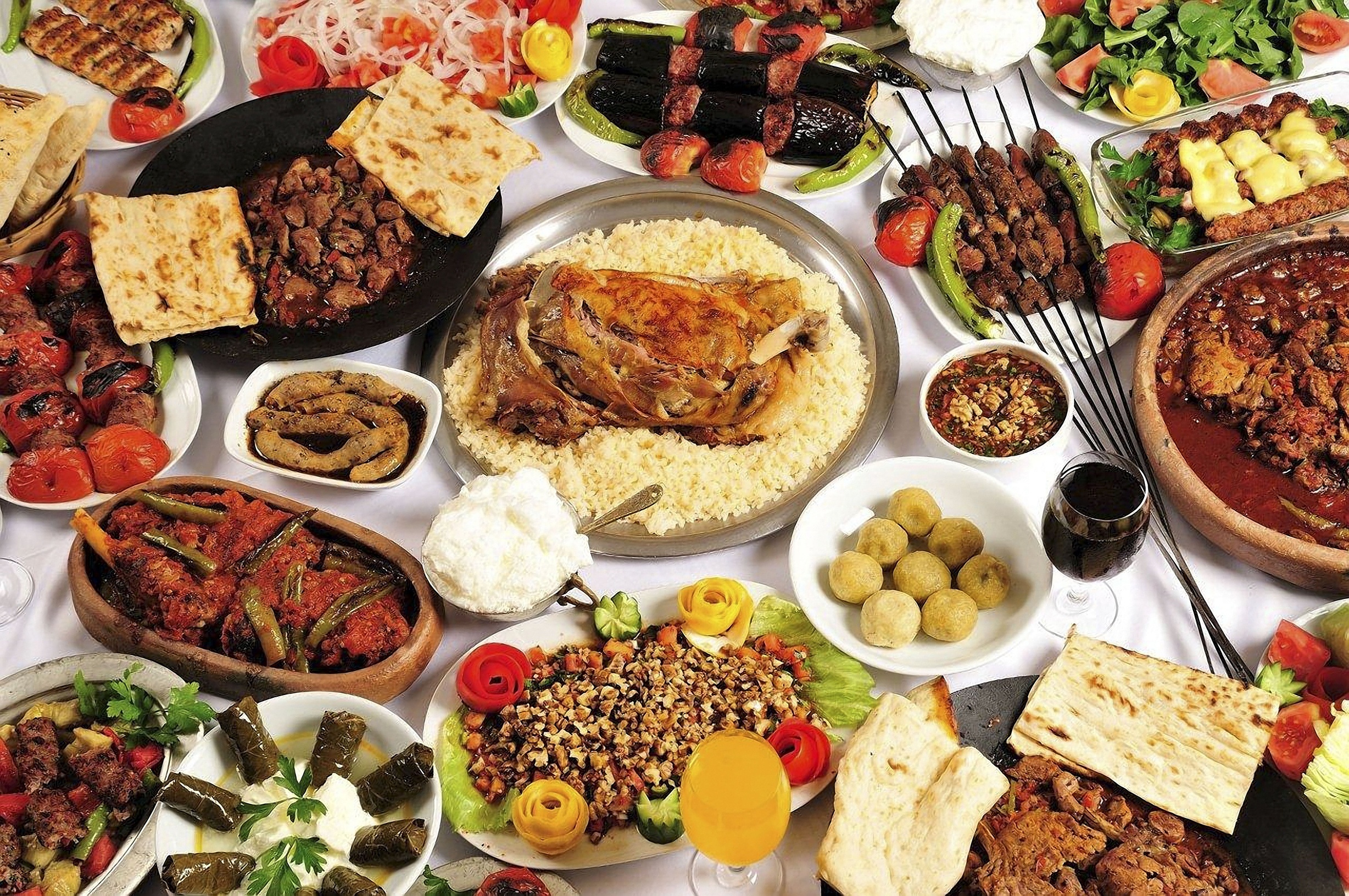 Tradition dish. Мезе Турция. Мезе на Кипре. Турецкая кухня. Турецкая Национальная еда.