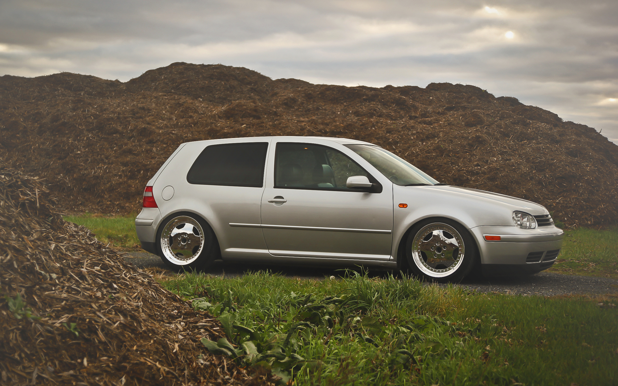 Volkswagen Golf 4 природа