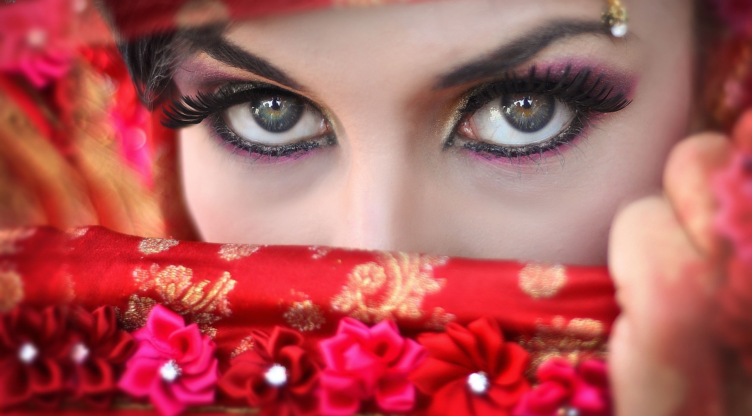 You have beautiful eyes. Красивые глаза. Красивые женские глаза. Восточный макияж. Красивые глазки.