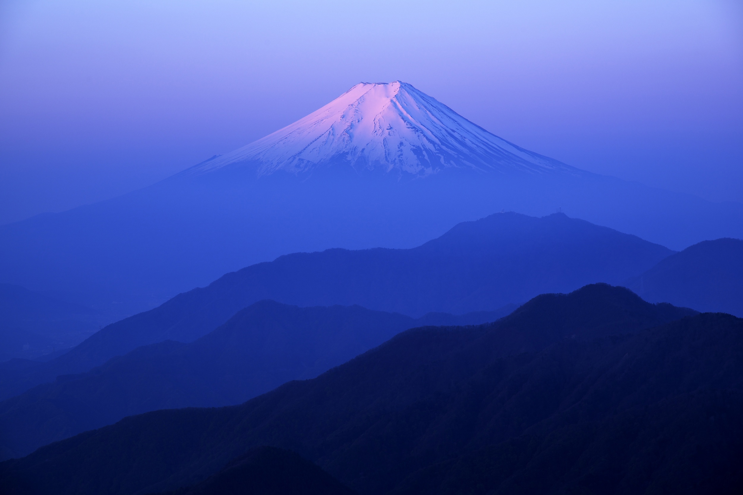 Mount fuji purple wallpaper engine. Фудзияма Япония. Гора Фудзи. Фрея Священная гора Фудзияма. Гора Фудзияма в Японии рассвет.