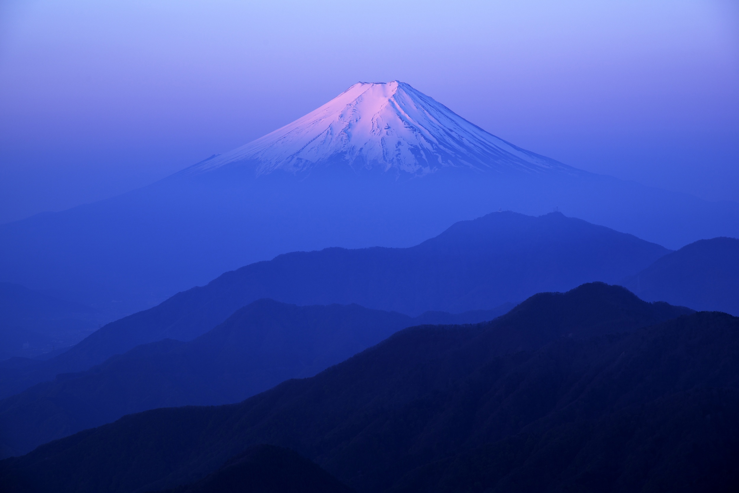 Fuji wallpapers. Фудзияма Япония. Гора Фудзи. Фрея Священная гора Фудзияма. Гора Фудзияма в Японии рассвет.