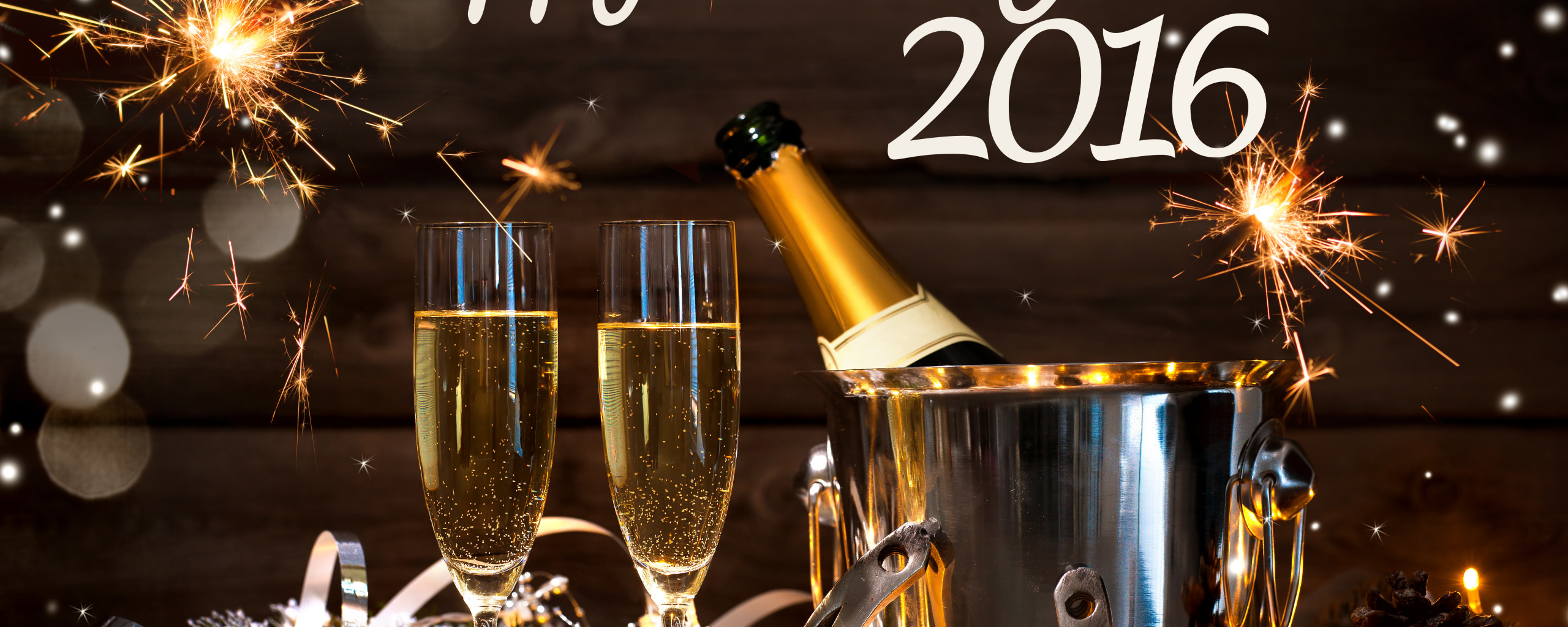 Шампанского 2022. Бокал шампанского новый год. Традиция открывания шампанского в новый год. Шампанское Хэппи Хаус. Champagne Gold.