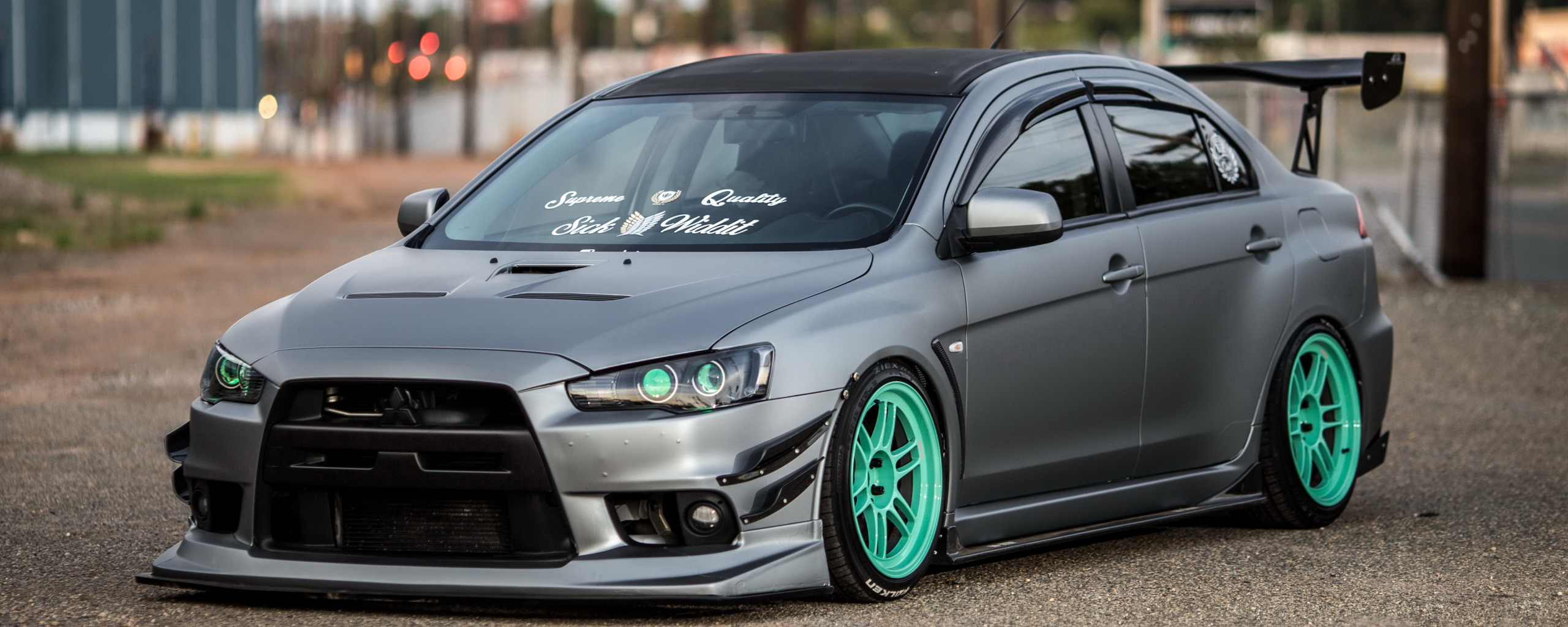 Mitsubishi Lancer EVO 10 back