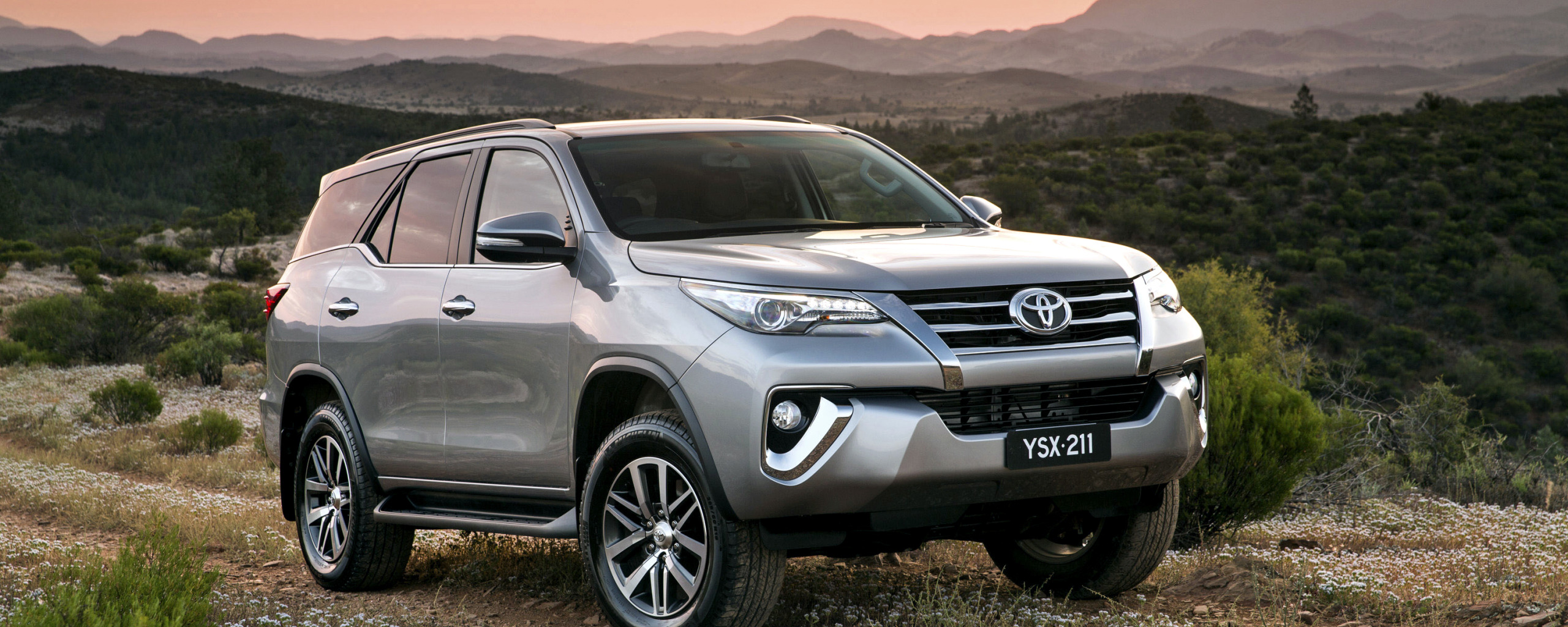 Toyota Fortuner РѕР±РѕРё