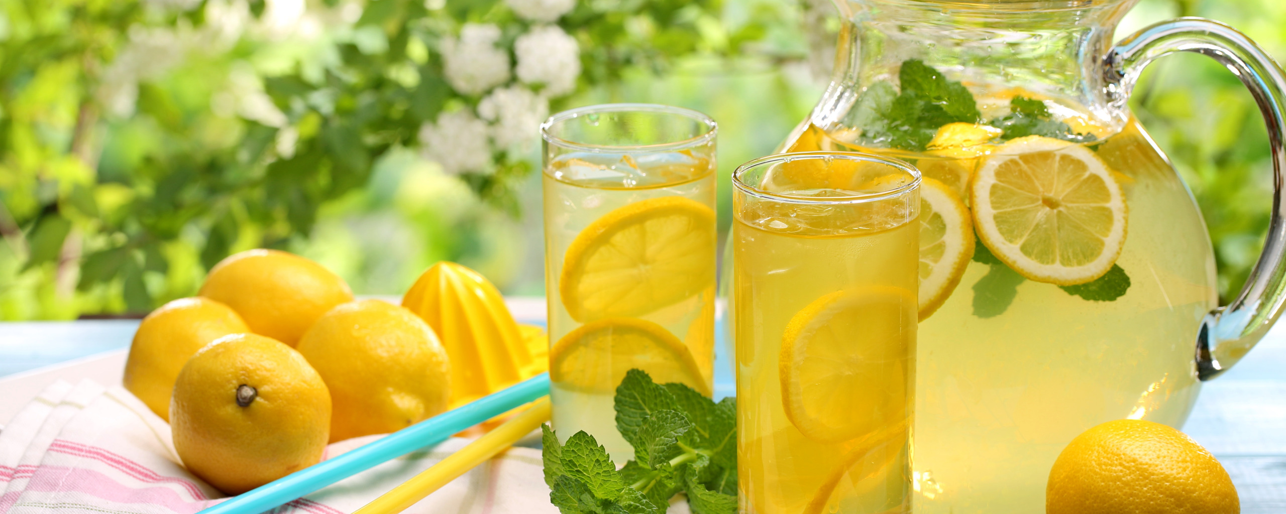 Сделать напиток из лимонов