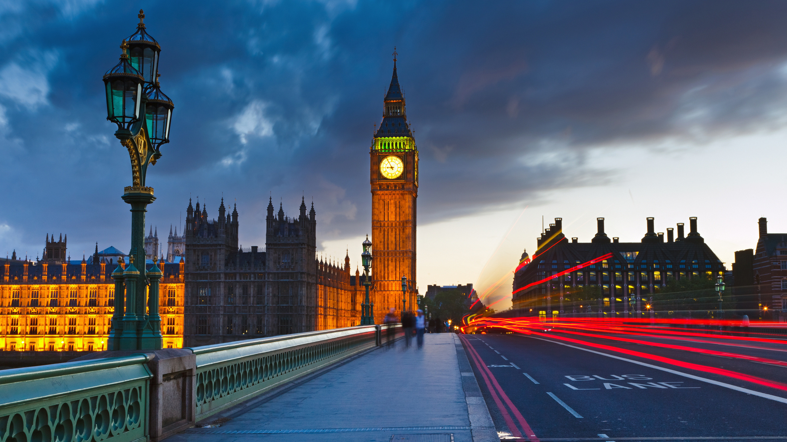 Great britain some. Лондон и Питер сравнение. Сравнить СПБ И Лондон.