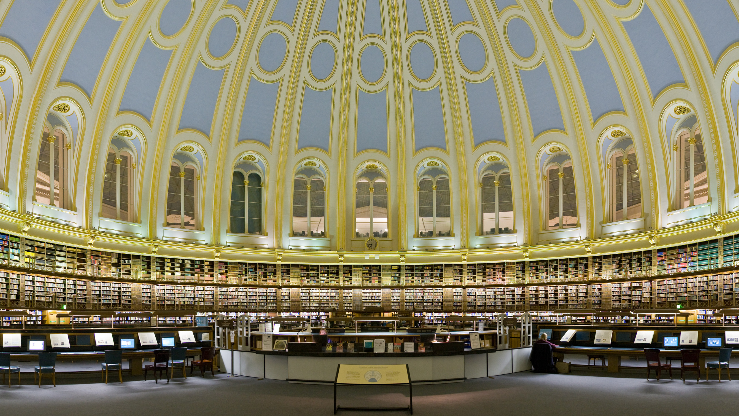 Библиотека научно технической информации. Библиотека британского музея в Лондоне. Читальный зал британского музея. Читальный зал британского музея в Лондоне. Национальная библиотека британского музея.