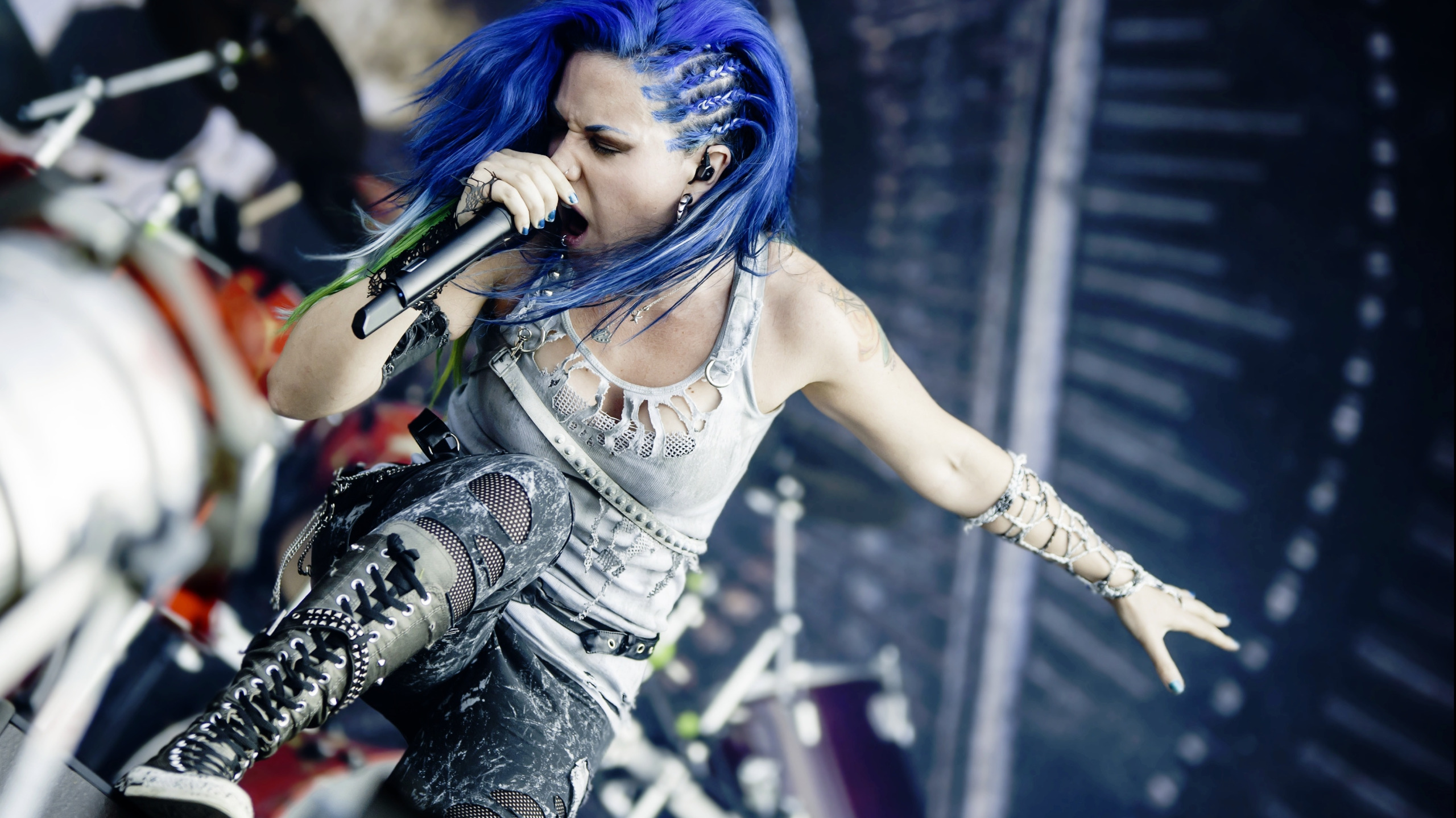 Алиса новые песни 2023. Алиса Arch Enemy. Группа Arch Enemy солистка. Arch Enemy Alissa White-Gluz. Алиса Уайт-Гласс.