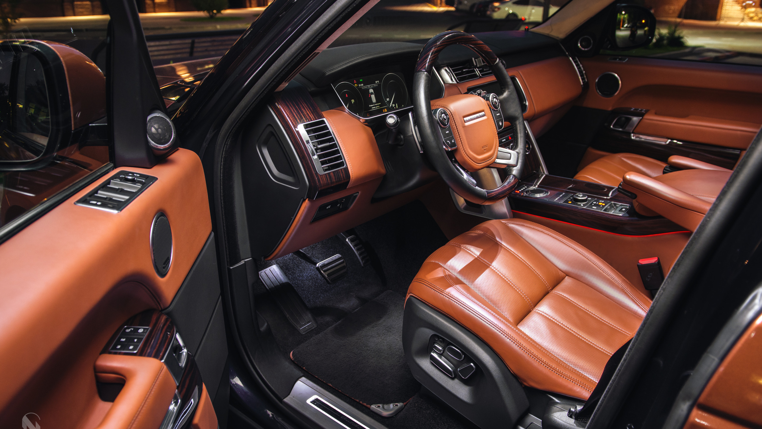 Range rover drive2. Range rover sport салон обои. обои салон range rover. салон автомобилей рэндж ровер «минск британия» беларусь.
