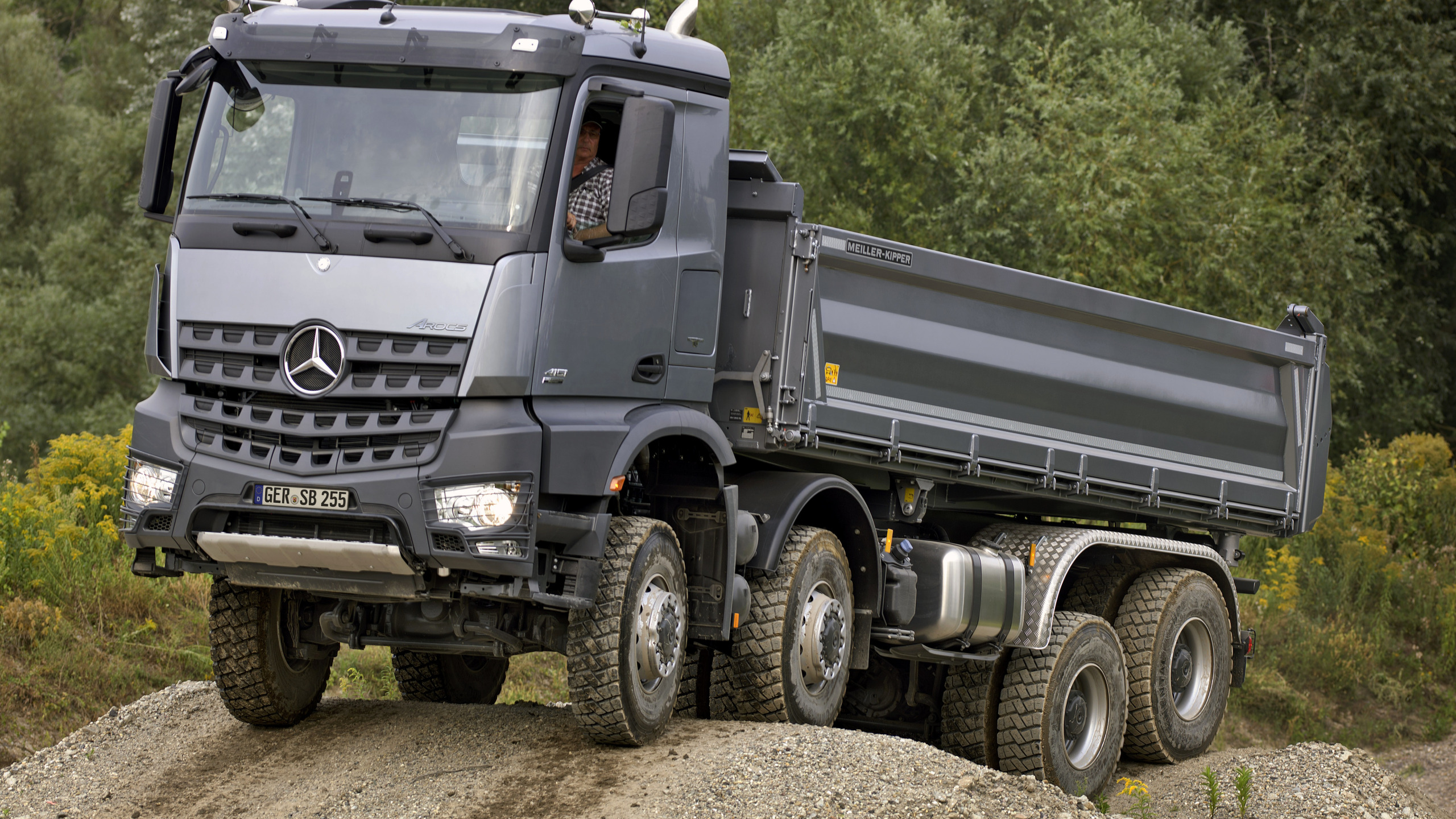 Mercedes Actros самосвал карьерный