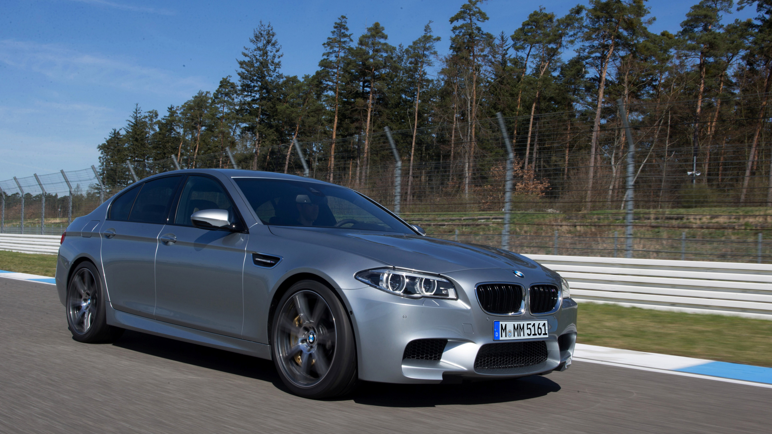 М5 н. BMW m5 2014. BMW m5 f10. BMW 2014 550 I. BMW m5 Competition.