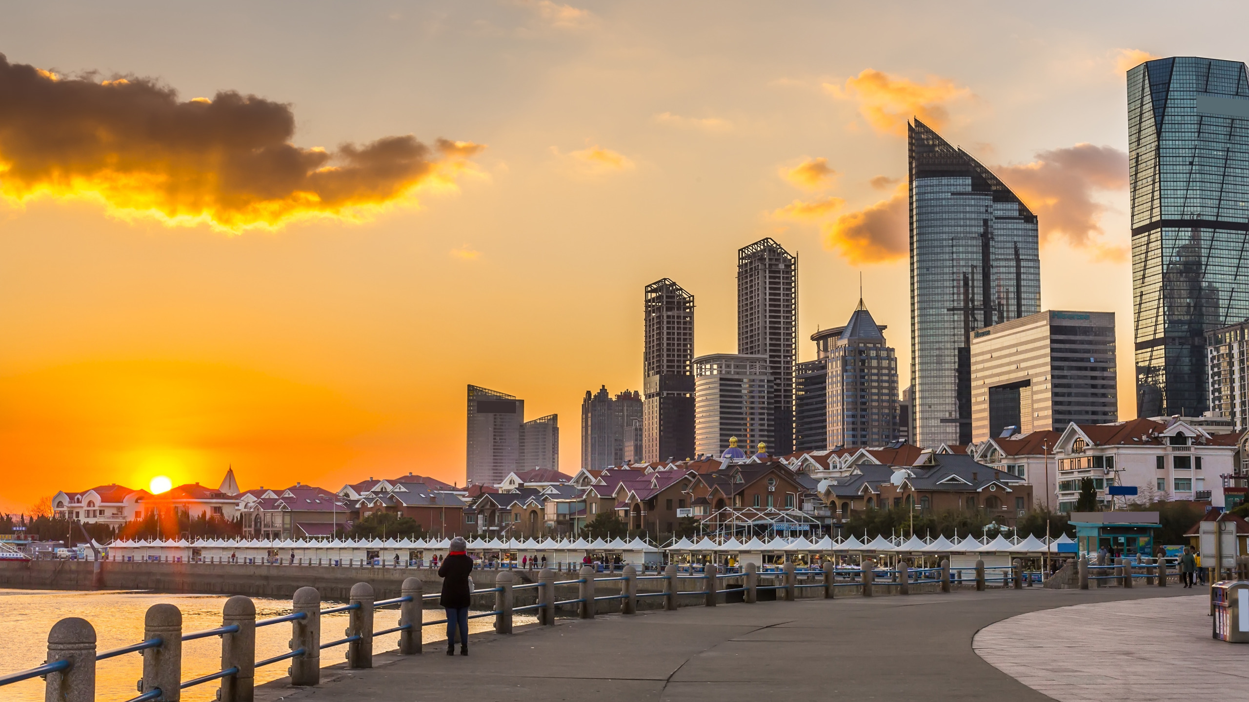 City town. Урбан. Урбан солнце. Китай город Горизонт. Город без домов.