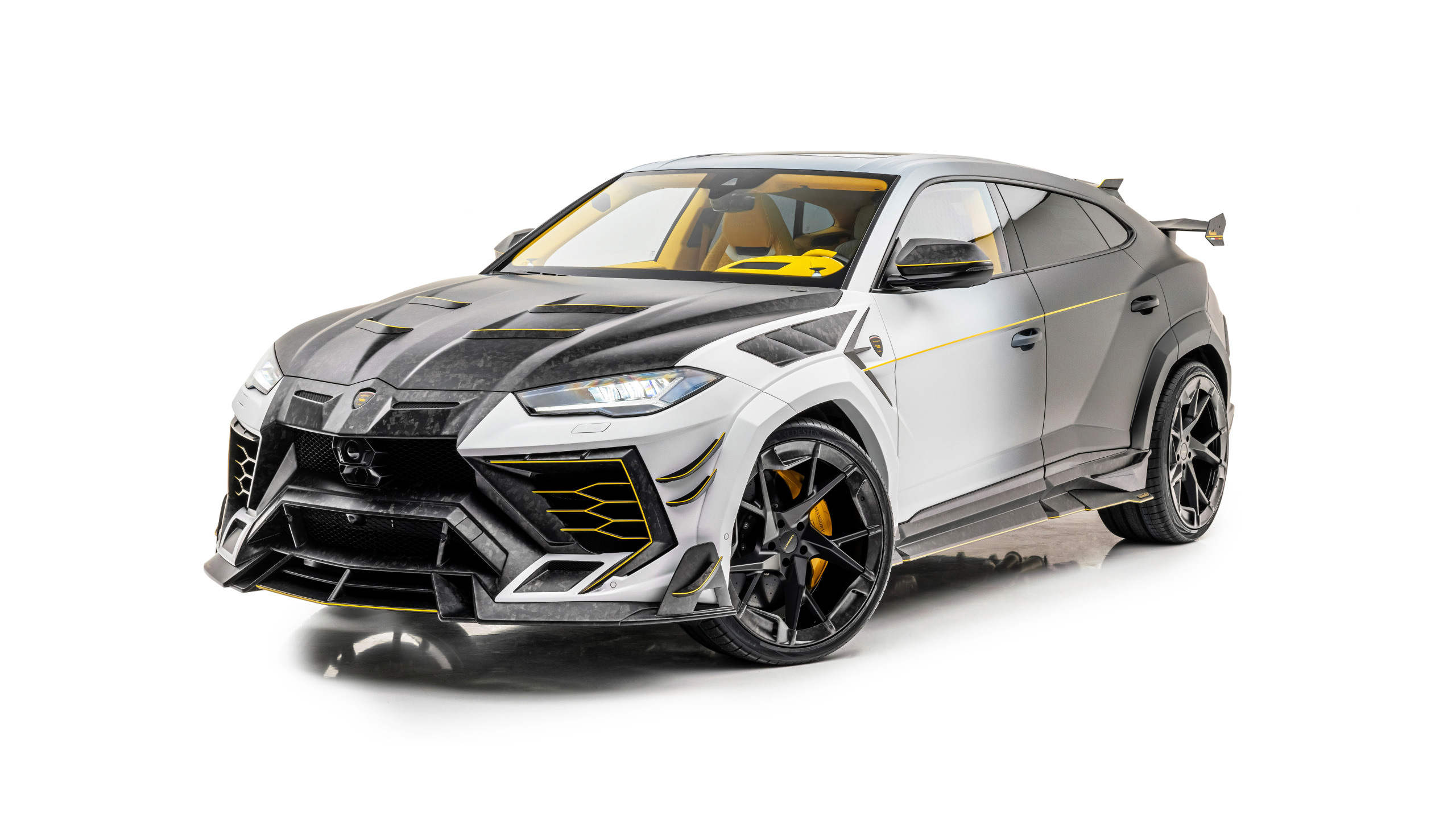 Lamborghini Urus by Mansory