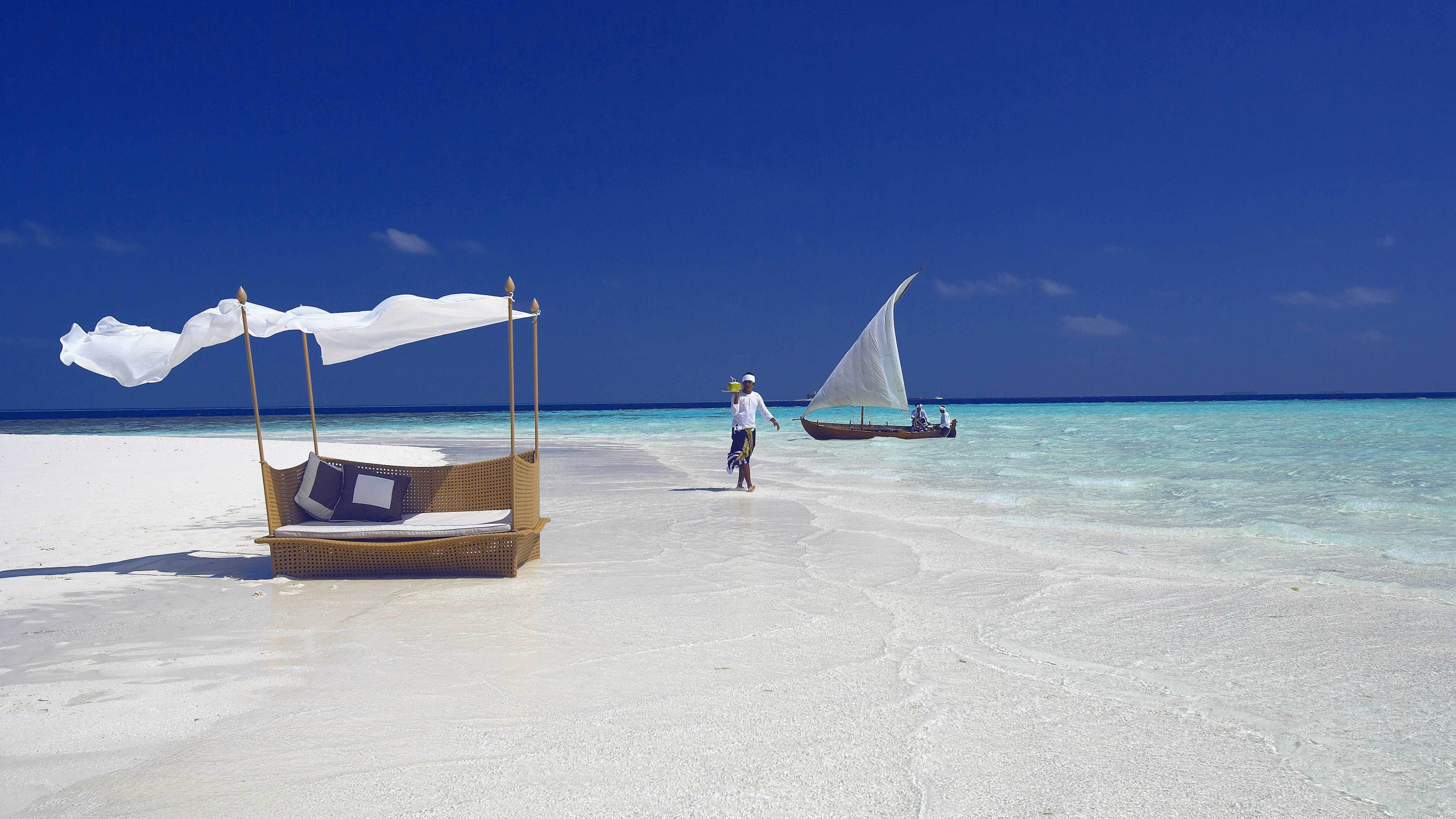 Luxury island. Остров Барос Мальдивы. Мале Мальдивы пляжи. Baros Maldives 5 Мальдивы. Мальдивы Хитхадху.